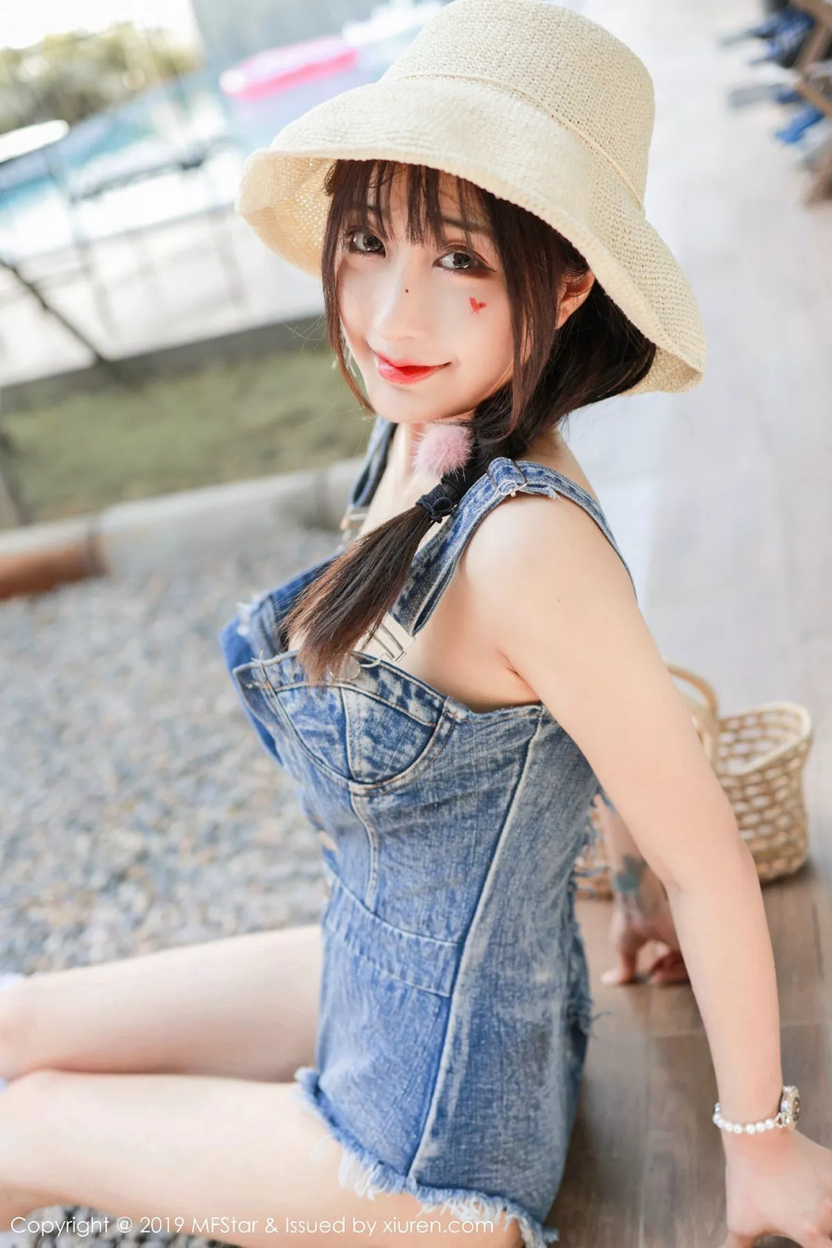 秀人集.com_[MFStar模范学院]Vol.228_嫩模Betty林子欣日本旅拍牛仔连体衣真空露豪乳诱惑写真57P