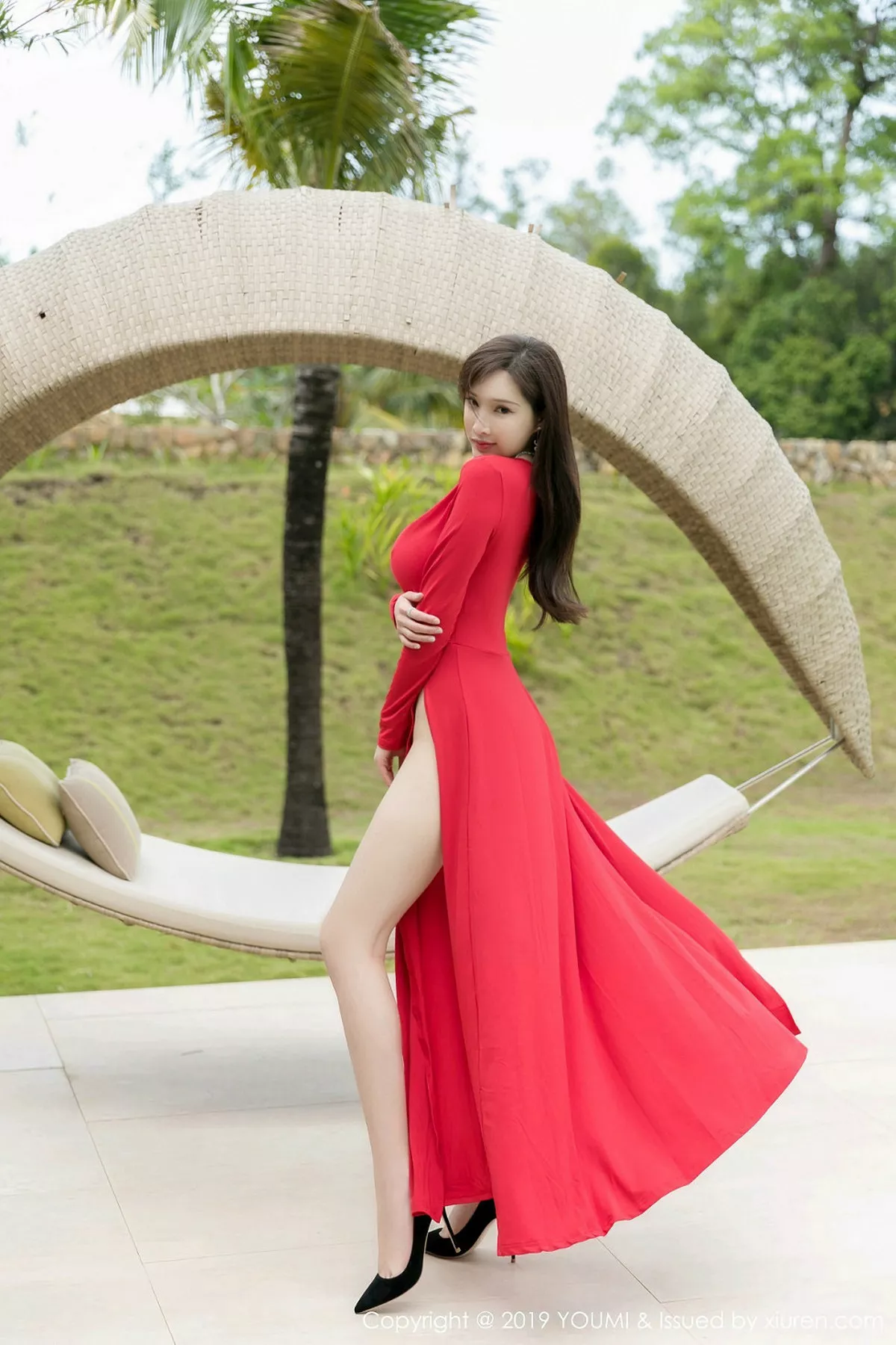 秀人集.com_[YouMi尤蜜荟]Vol.383_女神奶瓶土肥圆户外真空优雅服饰半脱露豪乳撩人诱惑写真62P