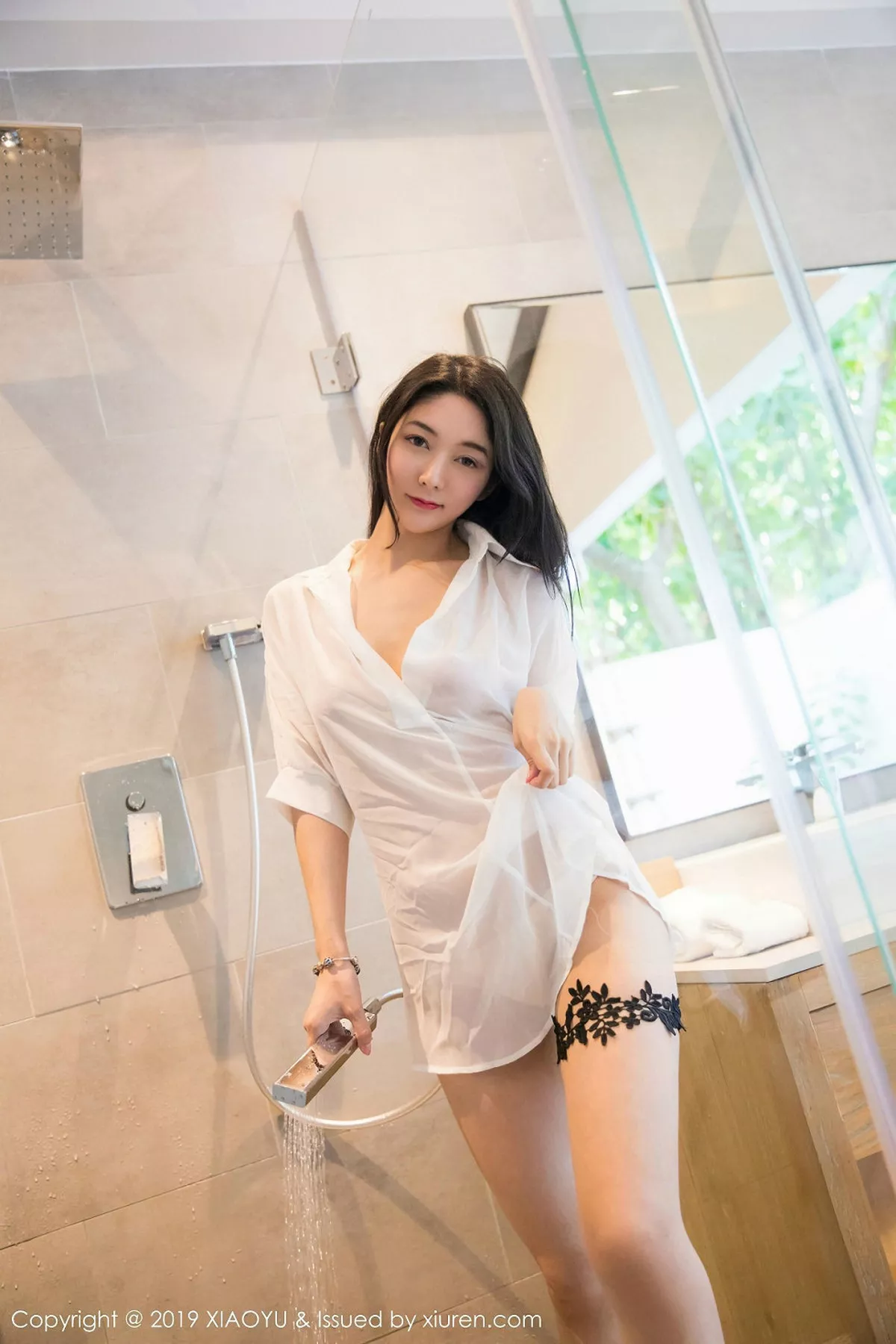 秀人集.com_[XiaoYu画语界]Vol.211_女神Angela小热巴私房白色蕾丝内衣配白丝袜透视诱惑写真100P