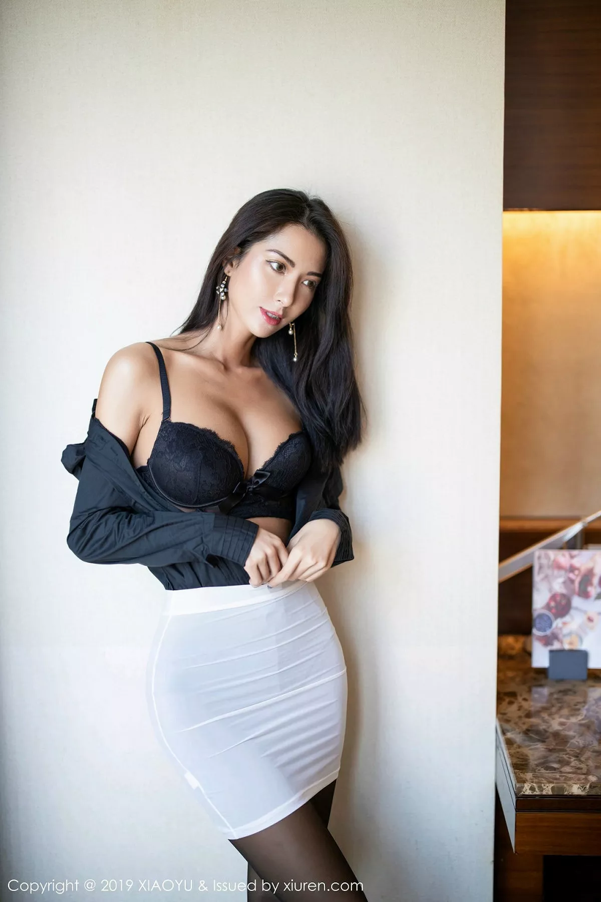 秀人集.com_[XiaoYu画语界]Vol.202_气质女神Carry私房黑色内衣配黑丝裤袜秀美腿性感写真87P