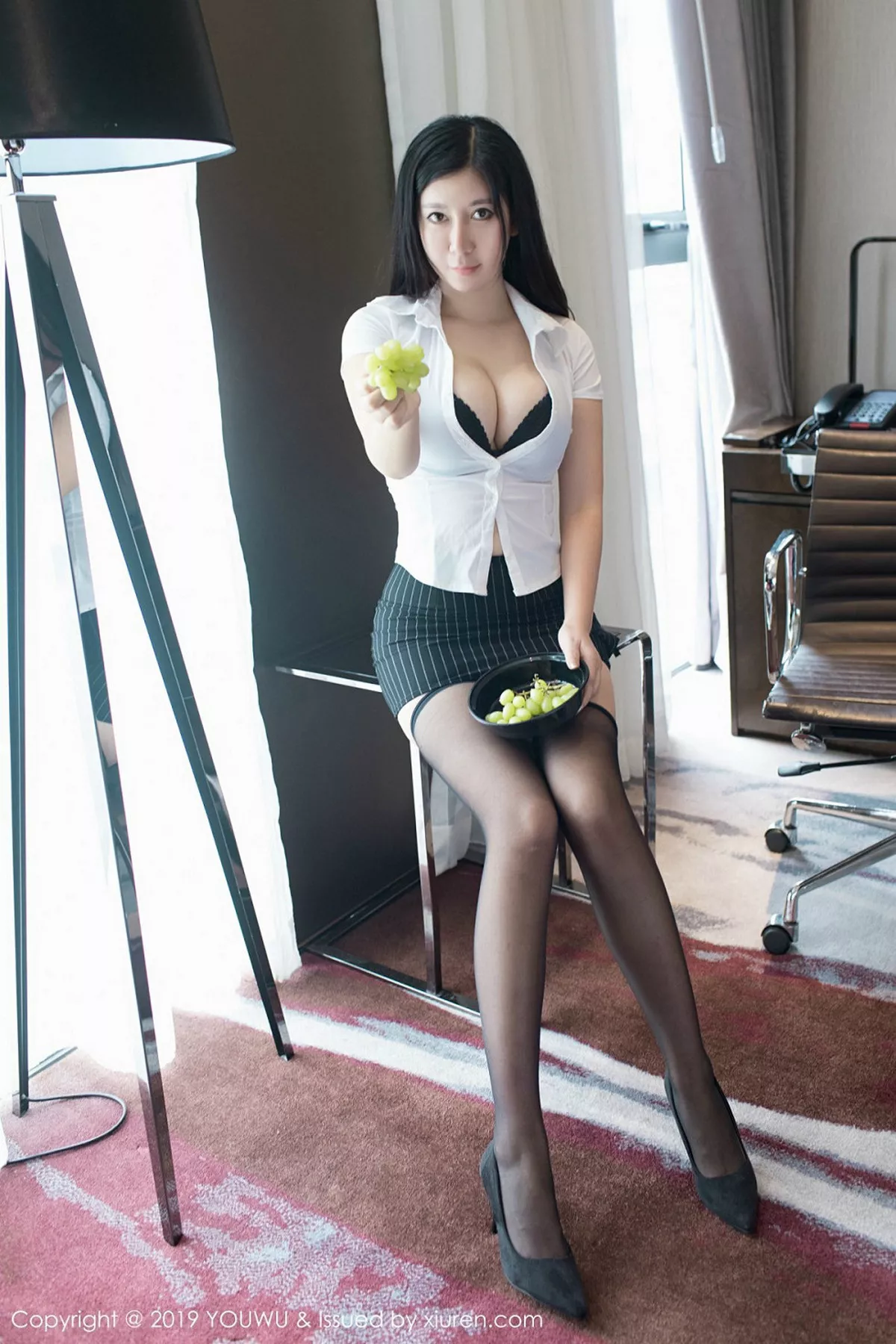 秀人集.com_[YouWu尤物馆]Vol.166_女神nova李雅私房白衬衣配性感内衣魅惑黑丝网袜诱人写真53P