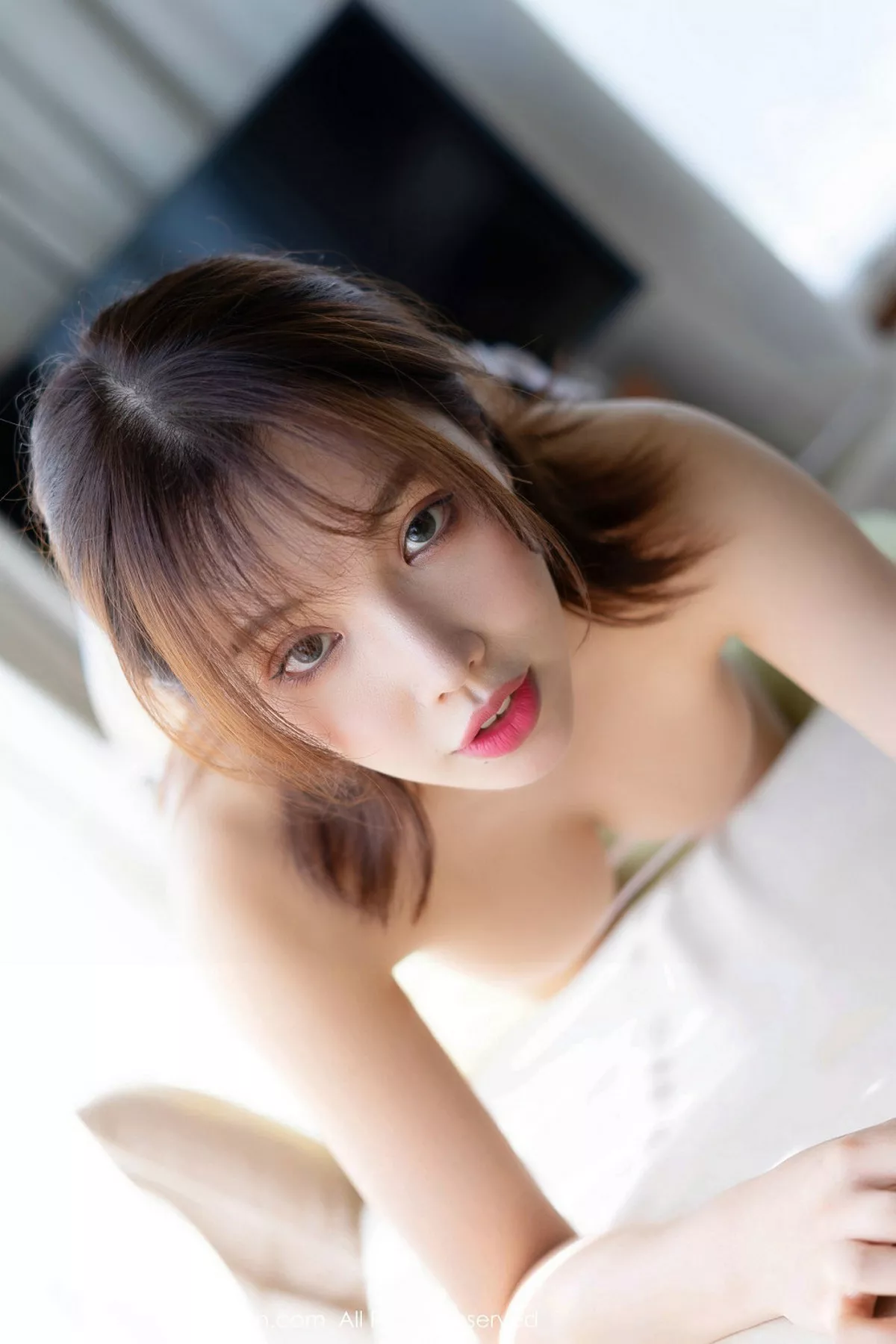 秀人集.com_[XiuRen秀人网]No.1806_女神黄乐然富国岛旅拍私房三点式草莓内衣秀火辣身材诱惑写真50P