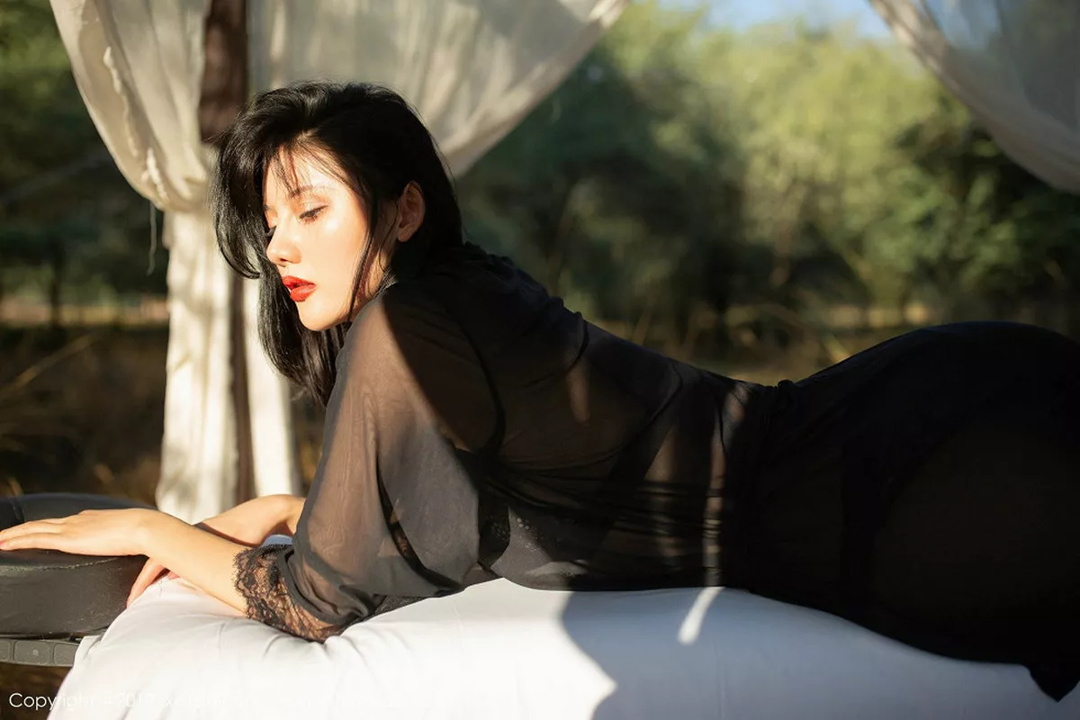 秀人集.com_[XiuRen秀人网]No.1830_嫩模就是阿朱啊东欧旅拍黑色蕾丝情趣内衣秀火辣身材诱惑写真85P