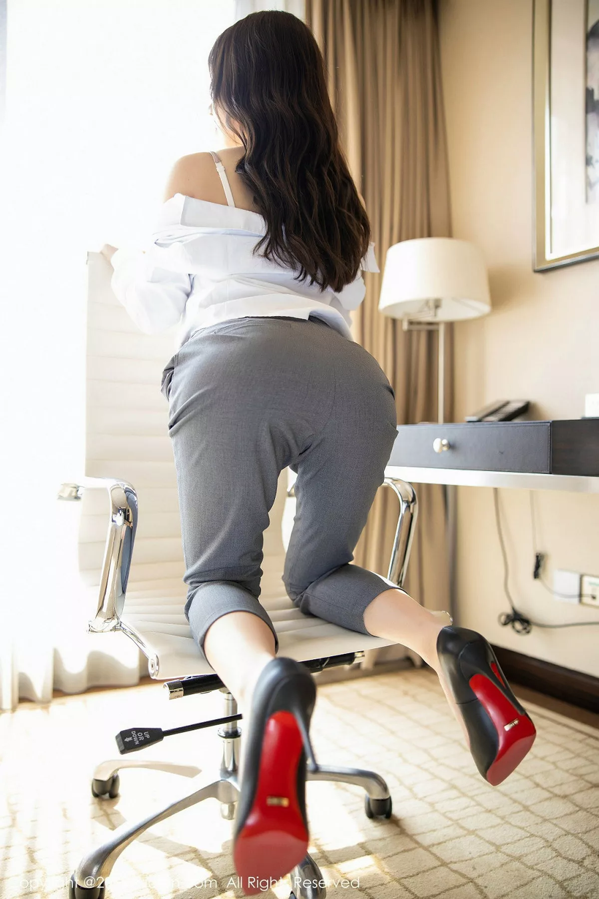 秀人集.com_[XiuRen秀人网]No.1834_女神周于希Sandy私房制服装扮脱衣露蕾丝内裤缕空诱惑写真106P