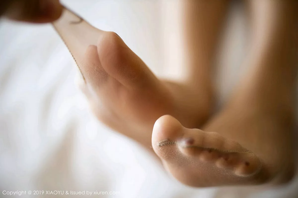 秀人集.com_[XiaoYu画语界]Vol.212_嫩模Miko酱吖私房脱紧身牛仔裤露超薄肉丝撩人诱惑写真108P