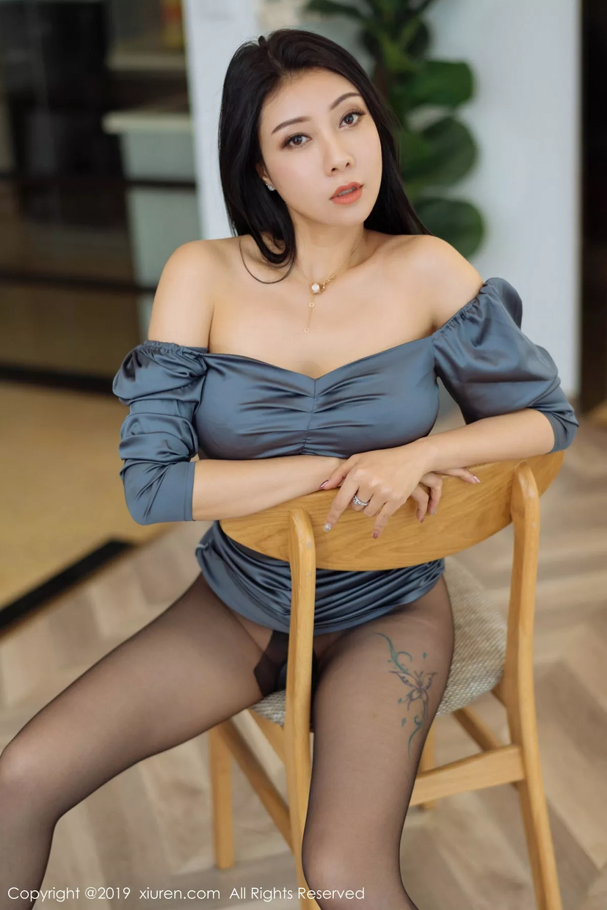 秀人集.com_[XiuRen秀人网]No.1863_女神果儿Victoria私房抹胸内衣露豪乳血滴子遮点极致诱惑写真52P