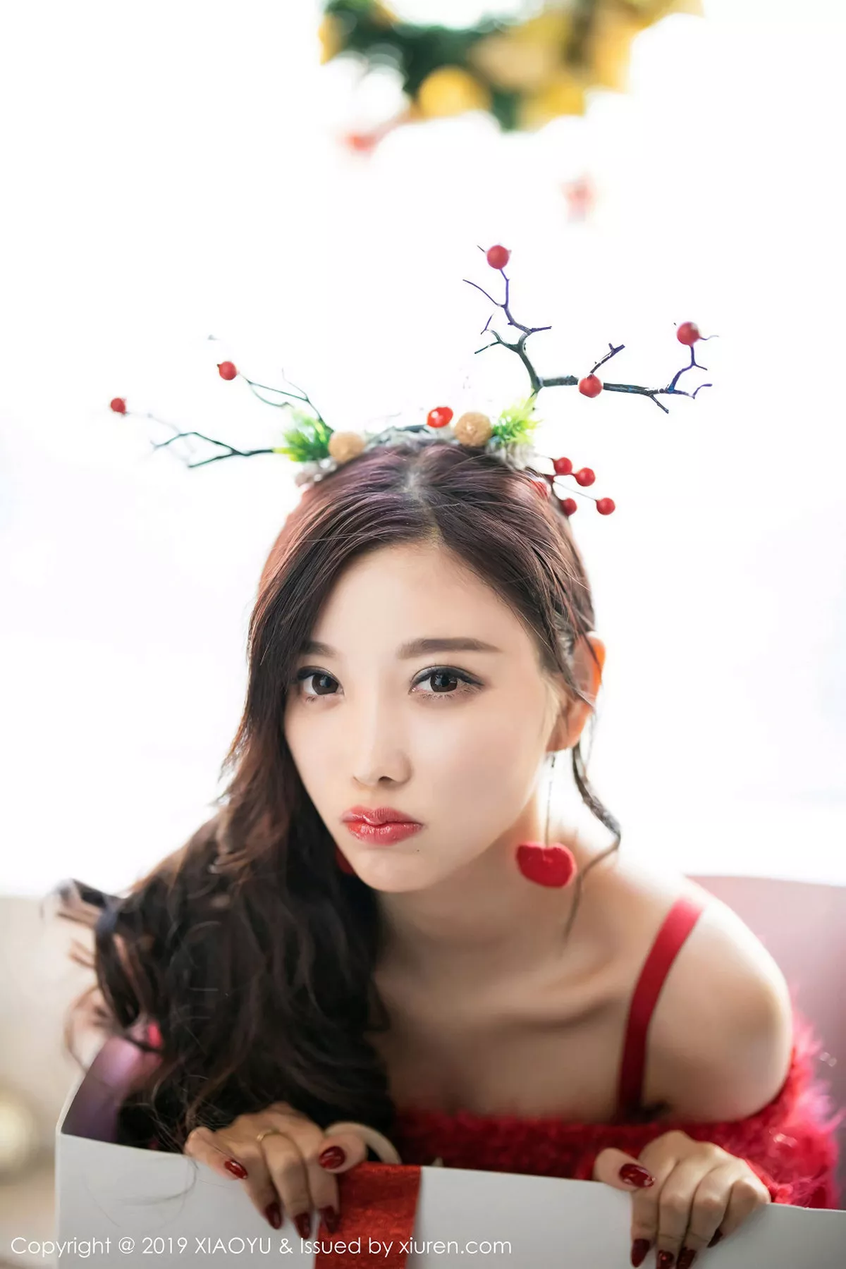 秀人集.com_[XiaoYu画语界]Vol.221_女神杨晨晨sugar圣诞主题性感红色内衣秀完美身材诱惑写真71P