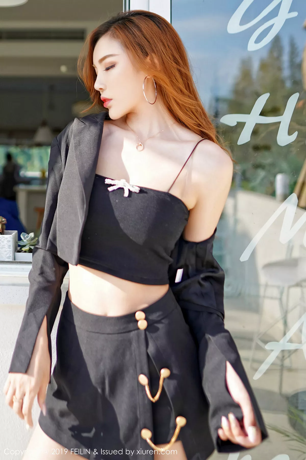 秀人集.com_[FeiLin嗲囡囡]Vol.220_嫩模梦小楠小夜猫户外泳池性感比基尼秀S型身材诱惑写真42P