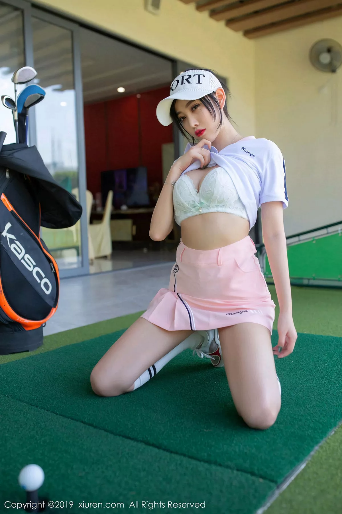 秀人集.com_[XiuRen秀人网]No.1874_女神杨晨晨sugar高尔夫主题白色内衣配粉色短裙撩人诱惑写真70P