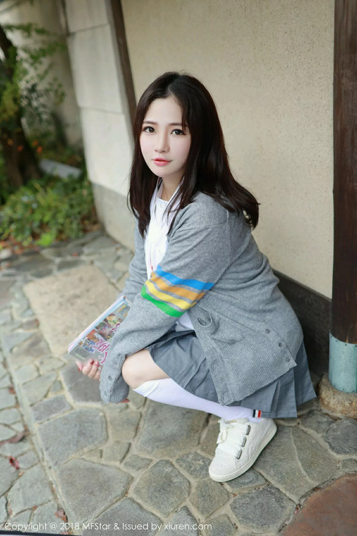 秀人集.com_[MFStar模范学院]Vol.162_女神徐cake日本旅拍性感衬衣配短裙半露白嫩美乳诱惑写真40P