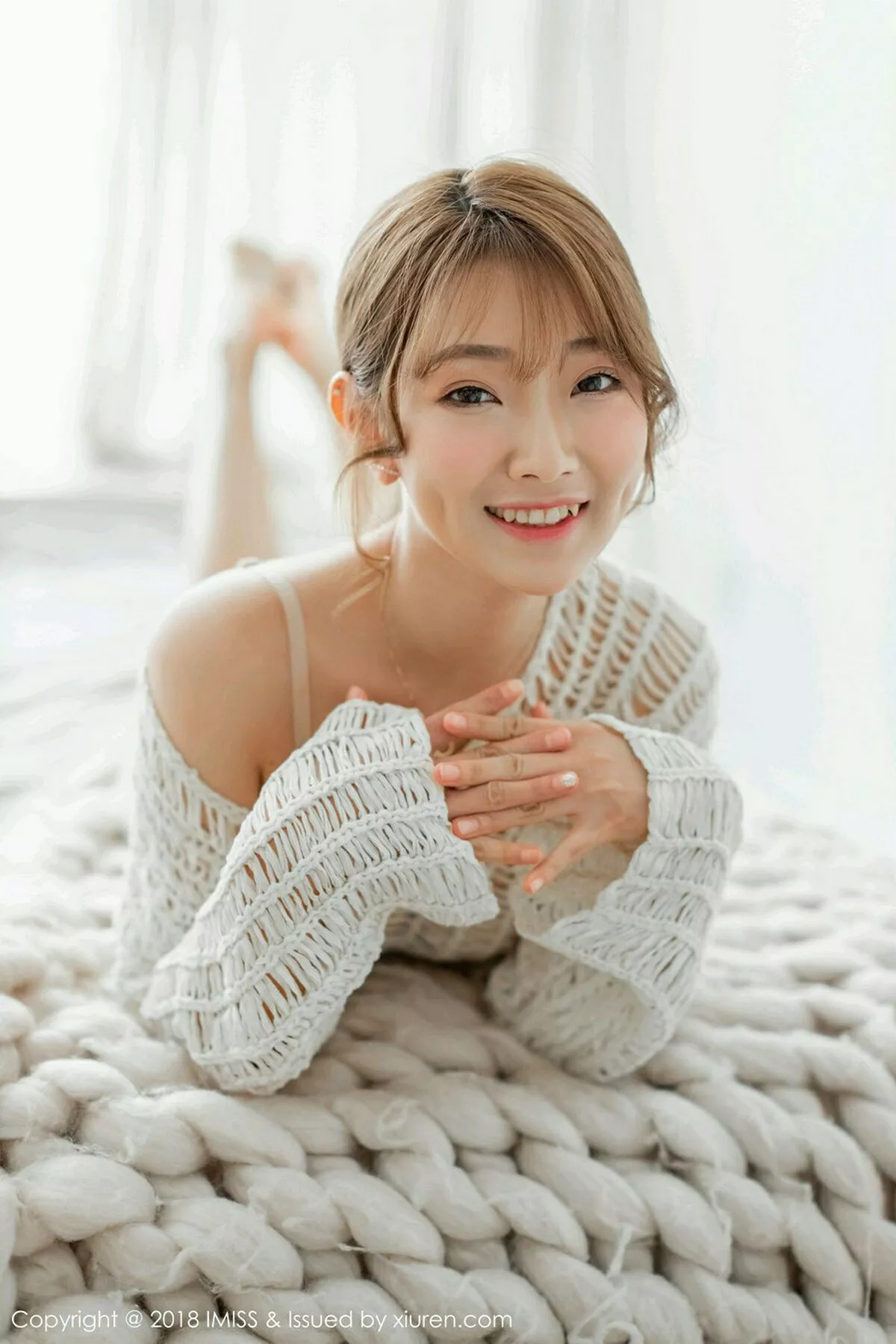 秀人集.com_[IMISS爱蜜社]Vol.306_嫩模Bowie宝儿私房缕空毛衣秀性感内衣完美身材迷人写真42P