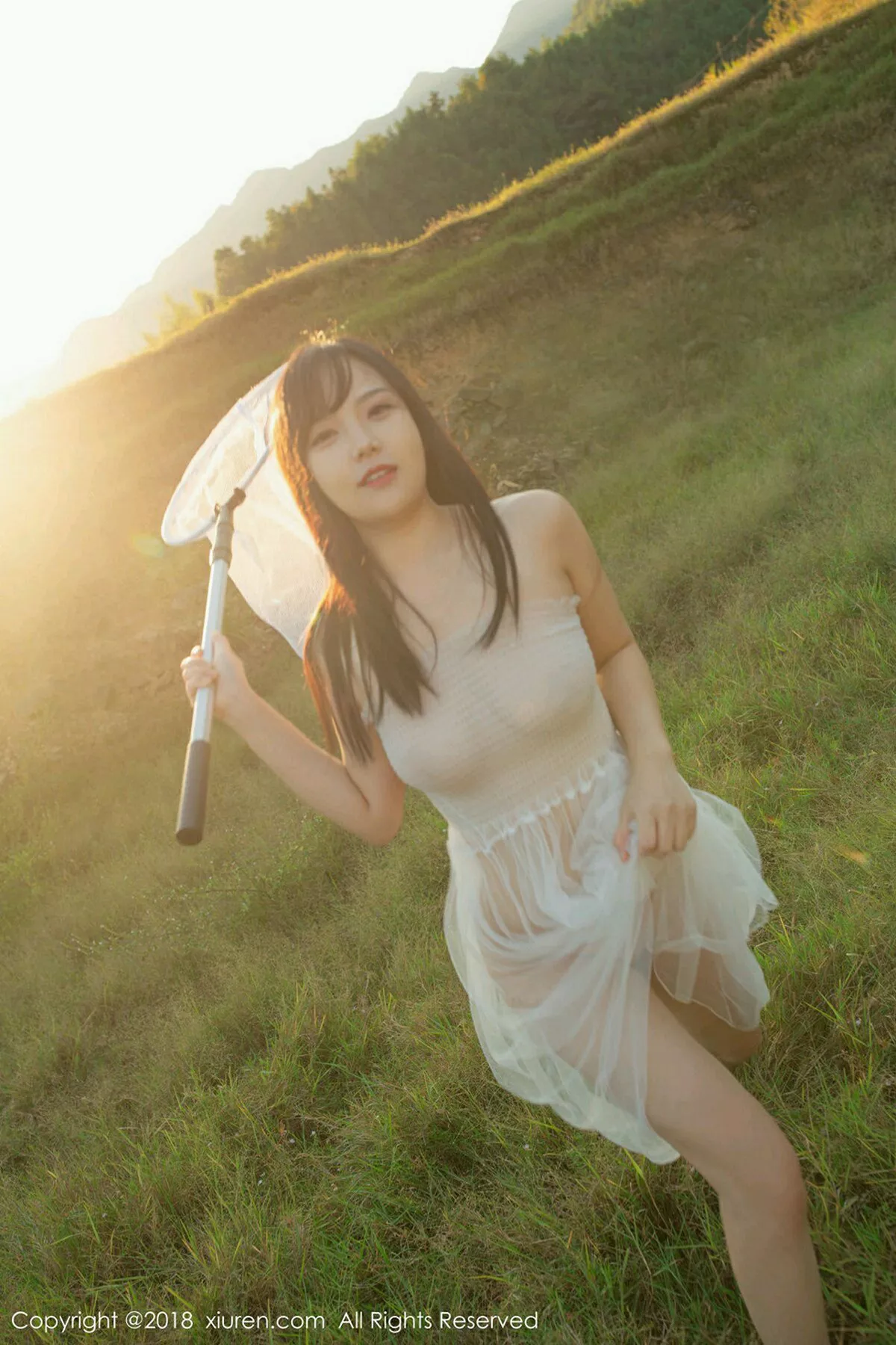 秀人集.com_[XiuRen秀人网]No.1238_女神徐微微mia户外白色薄纱半脱露豪乳翘臀极致诱惑写真40P
