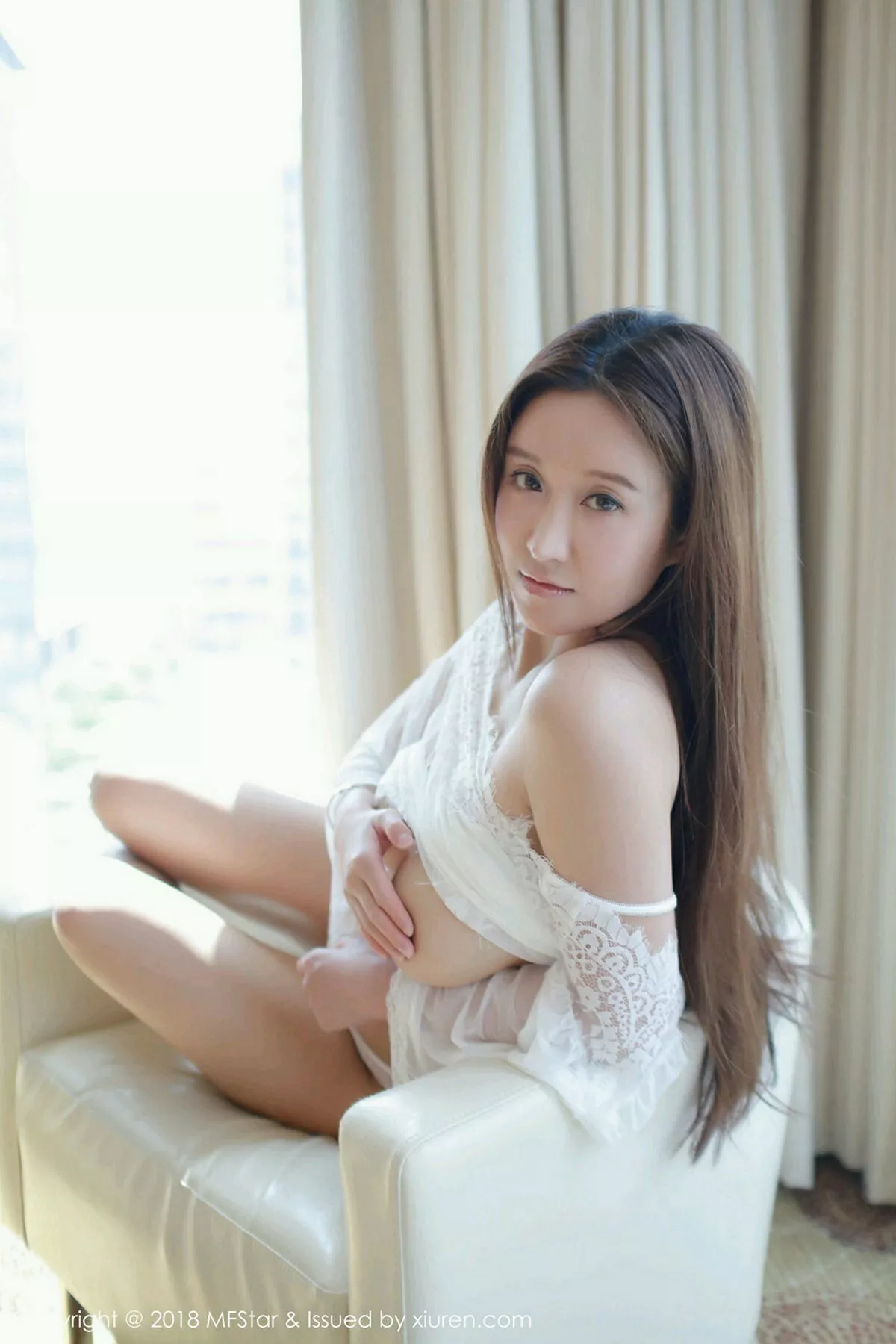 秀人集.com_[MFStar模范学院]Vol.166_运动达人Jennanni_Jen白色蕾丝薄纱睡衣透视诱惑写真33P