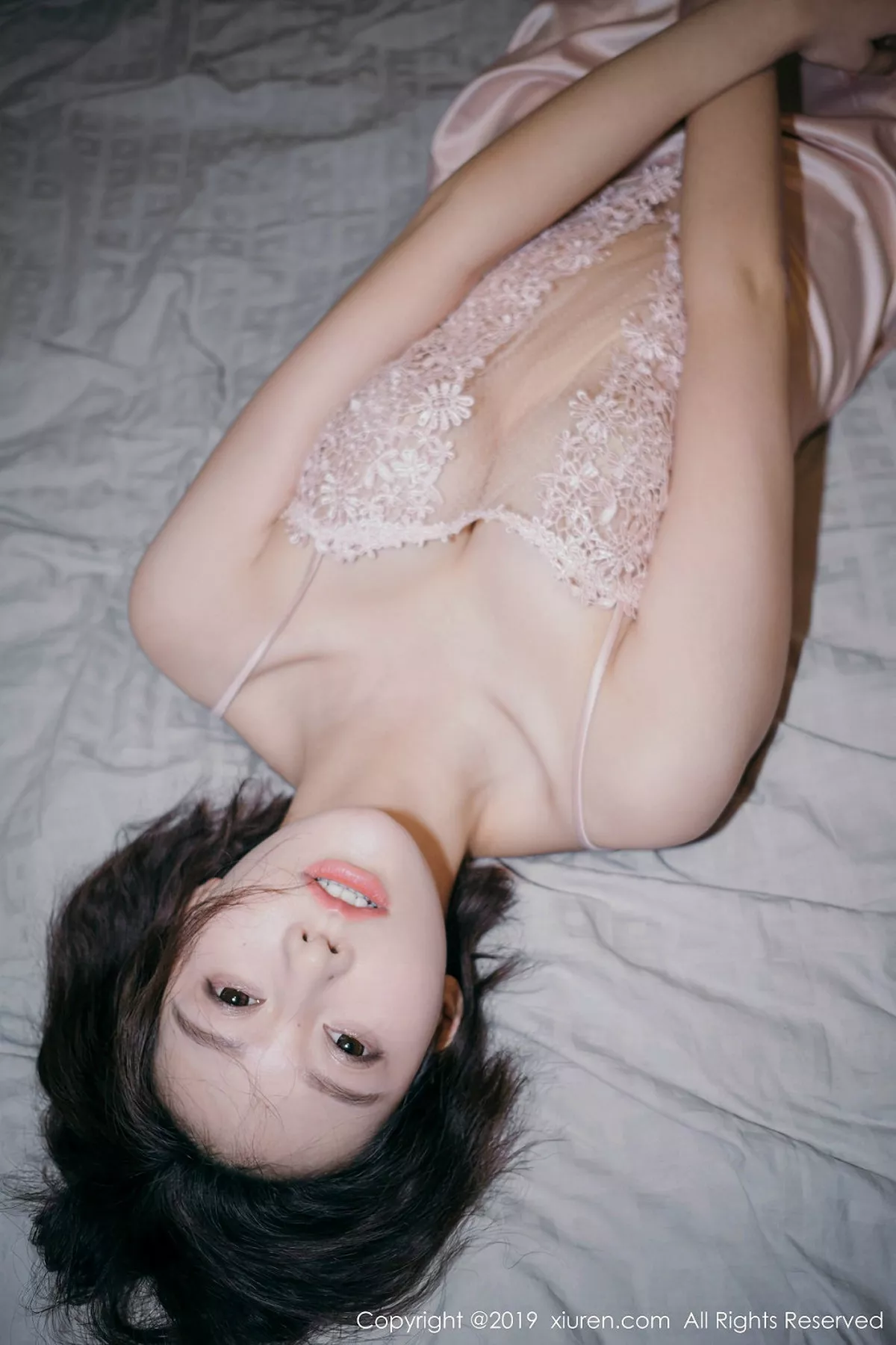 秀人集.com_[XiuRen秀人网]No.1891_气质模特艺轩私房粉色典雅镂空吊裙秀完美身材撩人诱惑写真52P