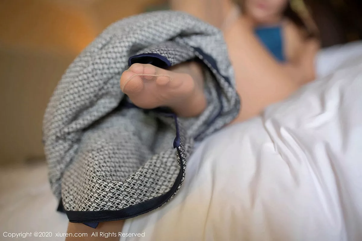 秀人集.com_[XiuRen秀人网]No.1898_嫩模陶喜乐_lele多哈旅拍旗袍系列半脱露性感内衣惹火诱惑写真71P