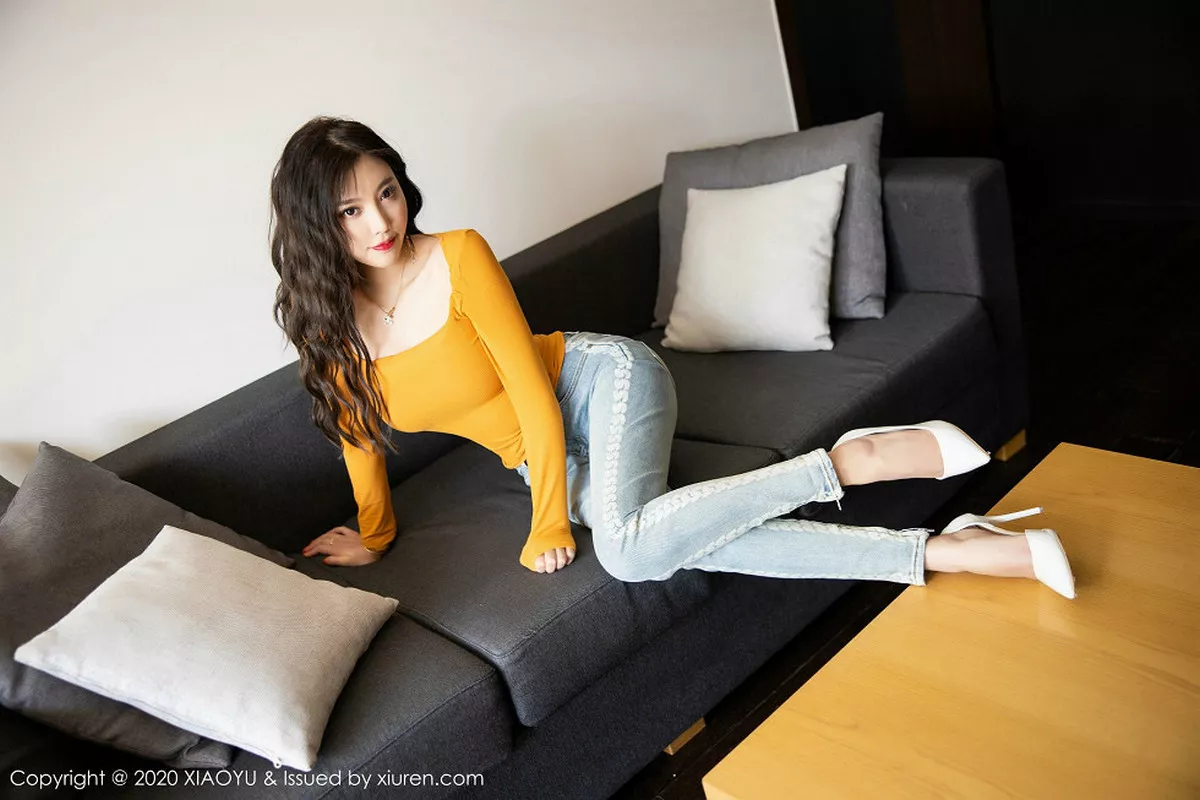 秀人集.com_[XiaoYu画语界]Vol.228_女神杨晨晨sugar济州岛旅拍撩衣真空半露豪乳撩人诱惑写真63P