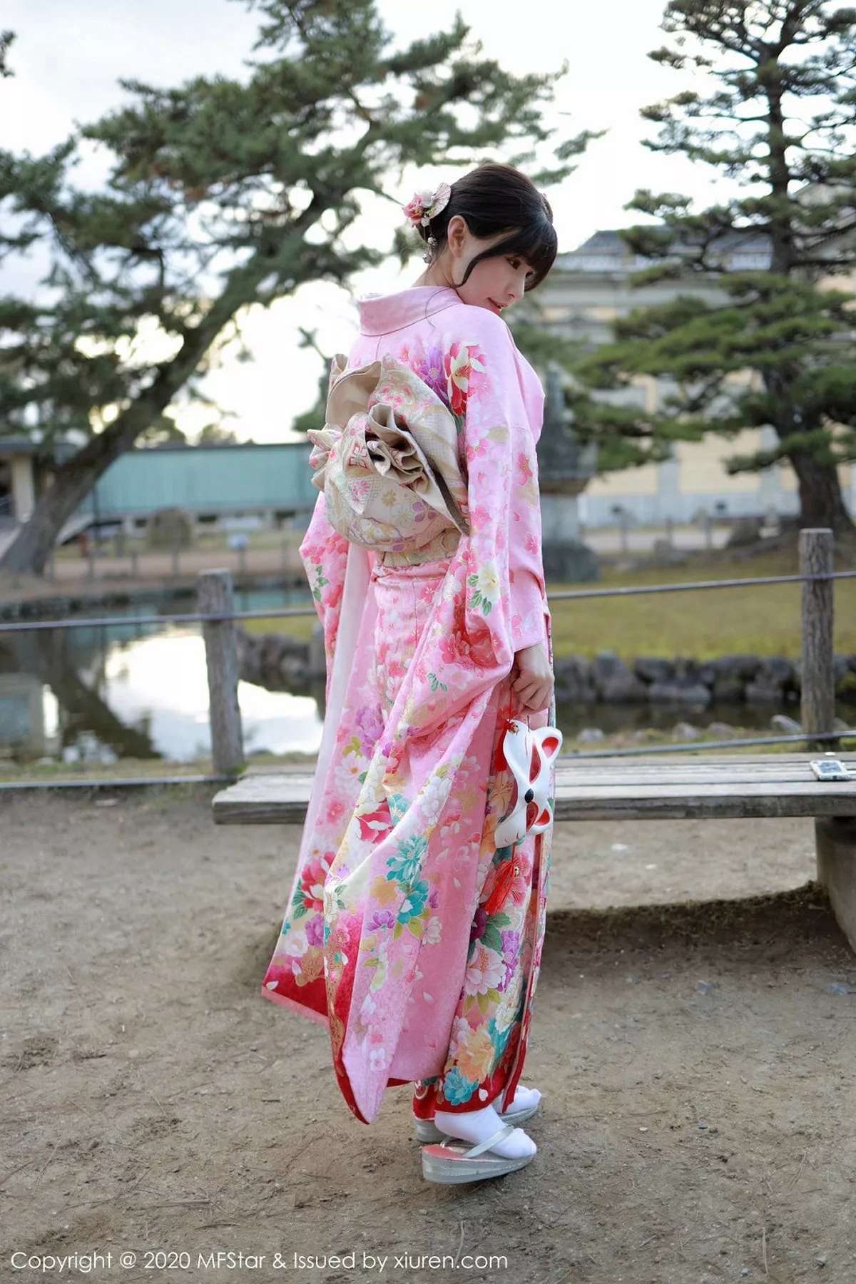 秀人集.com_[MFStar模范学院]Vol.254_女神朱可儿Flower日本旅拍绚丽和服真空秀豪乳诱惑写真75P
