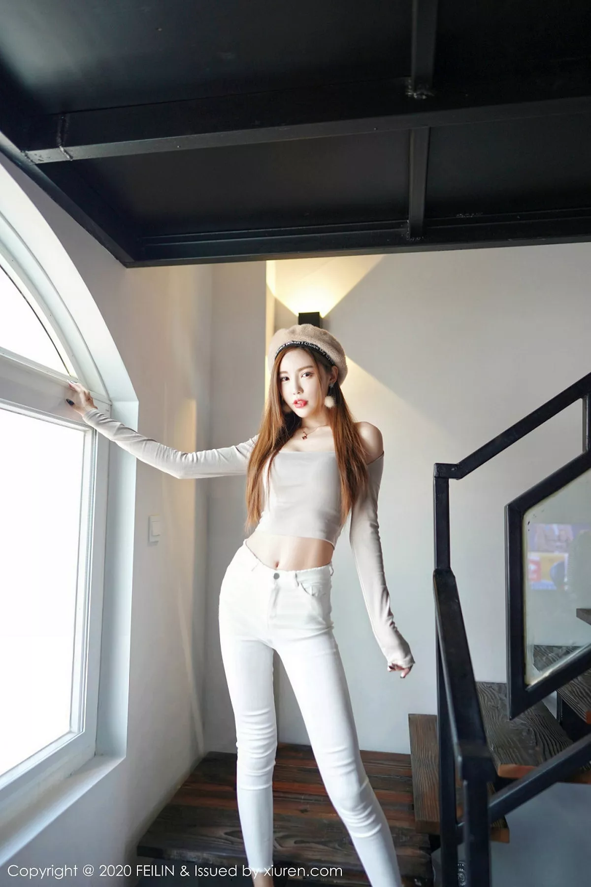 秀人集.com_[FeiLin嗲囡囡]Vol.223_嫩模梦小楠私房床上蕾丝吊袜内衣秀火辣身材诱惑写真49P