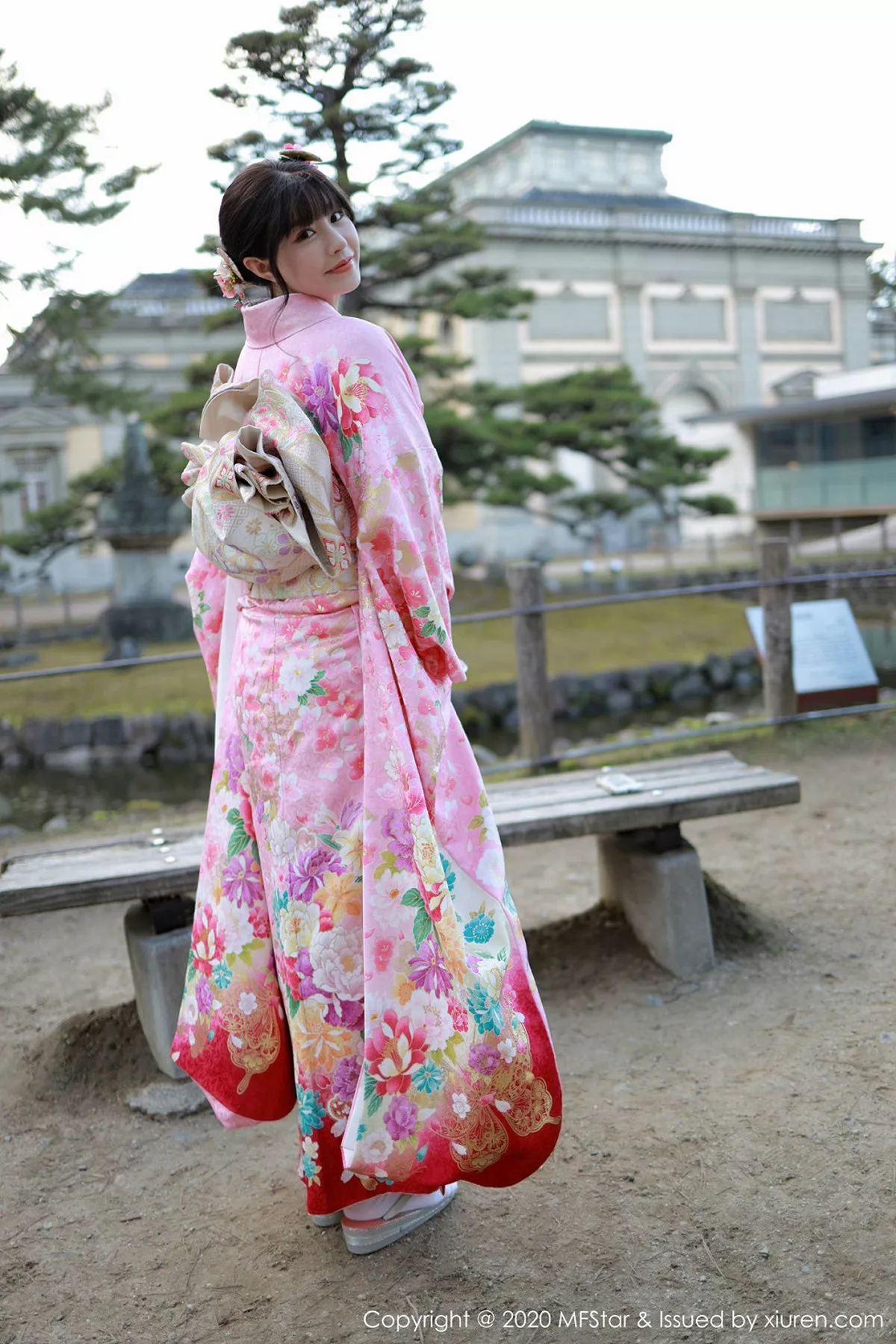 秀人集.com_[MFStar模范学院]Vol.254_女神朱可儿Flower日本旅拍绚丽和服真空秀豪乳诱惑写真75P