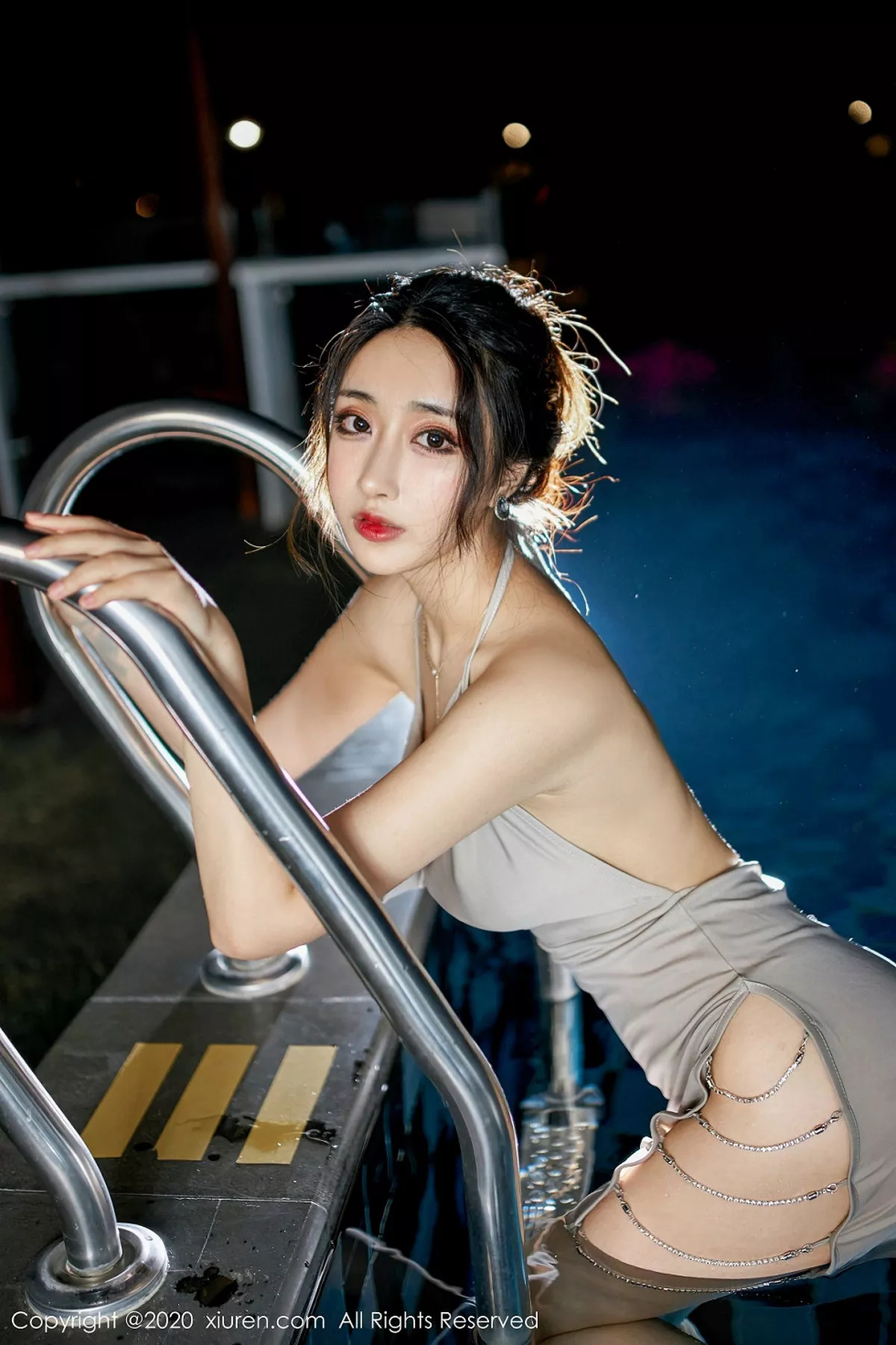 秀人集.com_[XiuRen秀人网]No.1916_嫩模Betty林子欣三亚旅拍户外泳池高贵吊裙湿身魅惑写真40P