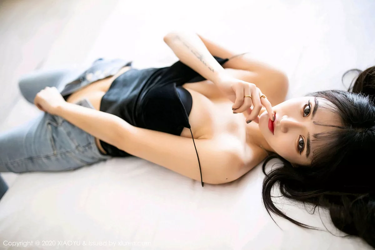 秀人集.com_[XiaoYu画语界]Vol.235_嫩模Miko酱吖私房床上性感黑色内衣秀火辣身材诱惑写真103P