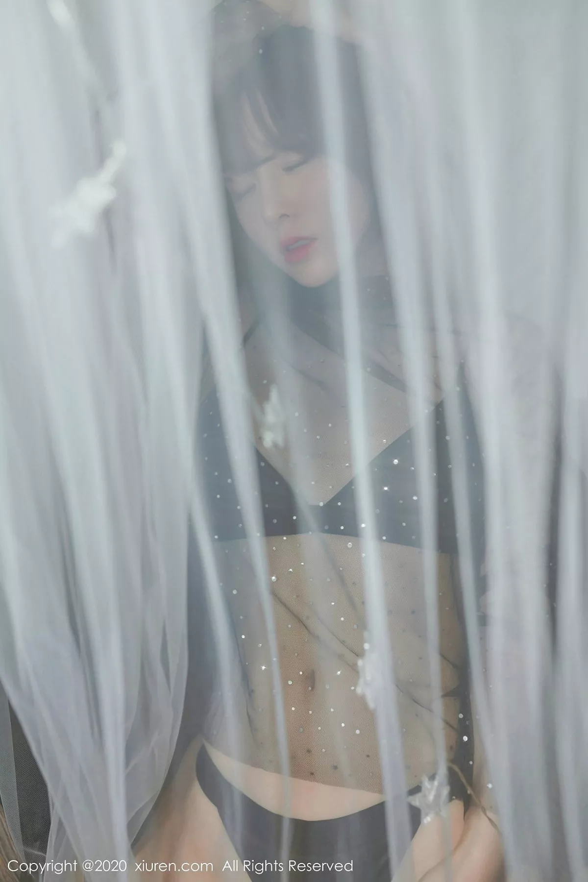 秀人集.com_[XiuRen秀人网]No.1925_女神王雨纯私房床上黑色睡衣秀豪乳半球撩人姿势极致诱惑写真54P