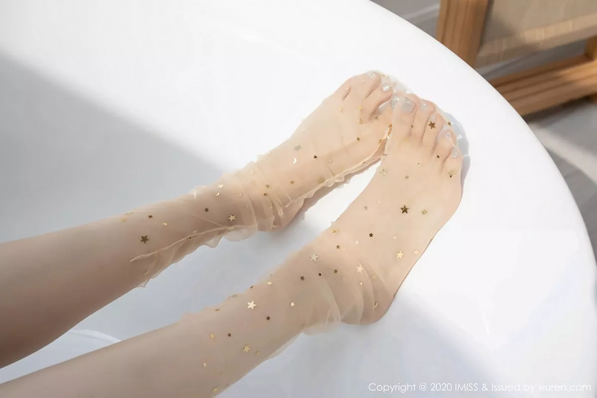 秀人集.com_[IMISS爱蜜社]Vol.434_女神许诺Sabrina私房性感连身裙配超薄黑丝撩人诱惑写真80P