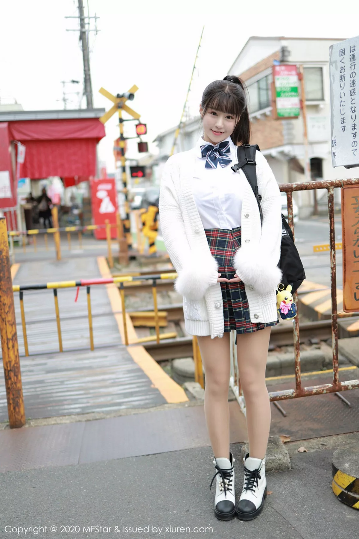 秀人集.com_[MFStar模范学院]Vol.259_嫩模朱可儿Flower日本旅拍尾随学生剧情主题魅惑写真73P