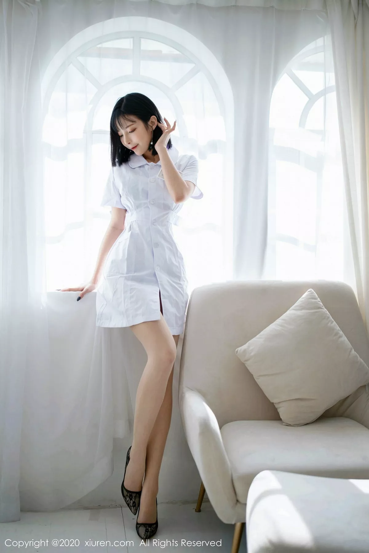 秀人集.com_[XiuRen秀人网]No.1947_嫩模陈小喵私房白衣小护士性感无内肉丝秀翘臀撩人诱惑写真60P