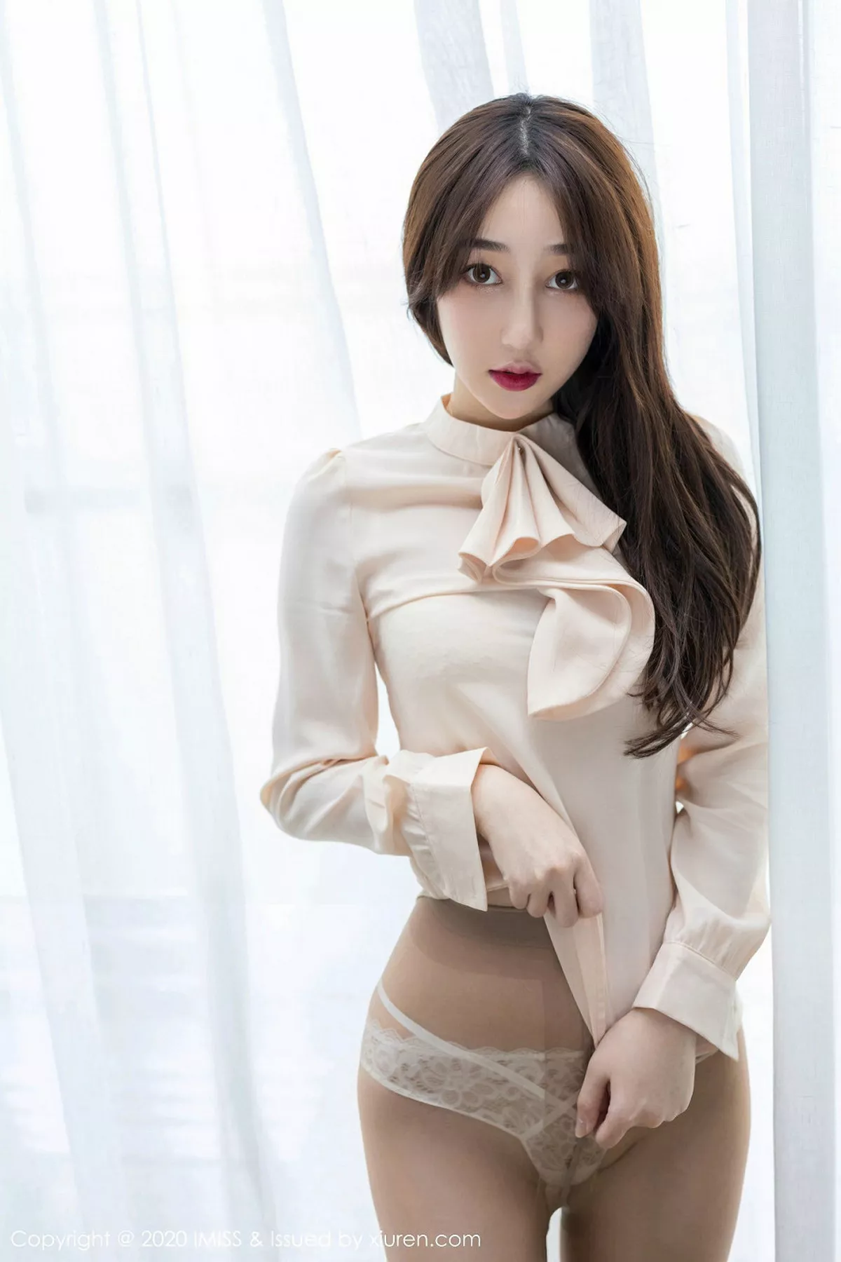 秀人集.com_[IMISS爱蜜社]Vol.435_嫩模九月生短裙职业装丝足美腿系列白色蕾丝内衣完美诱惑写真60P