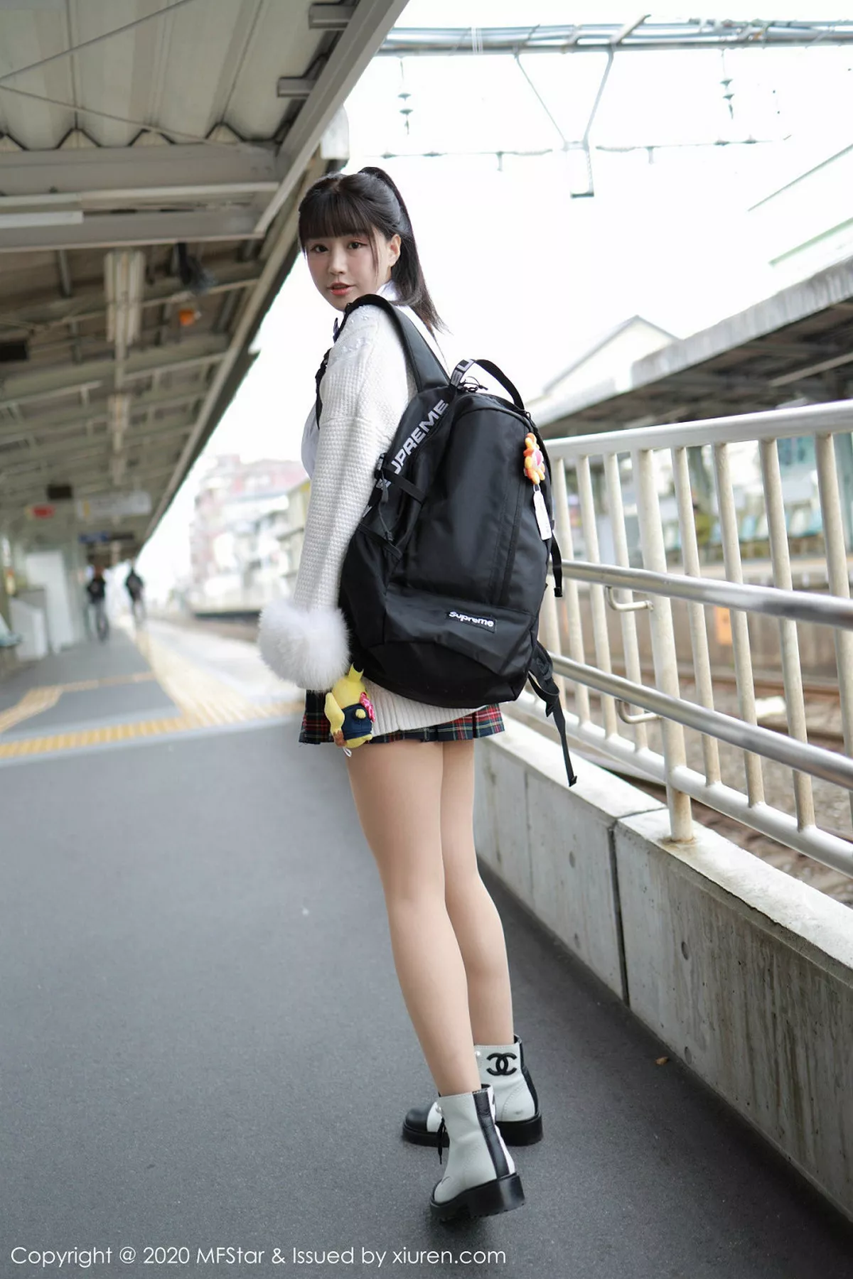 秀人集.com_[MFStar模范学院]Vol.259_嫩模朱可儿Flower日本旅拍尾随学生剧情主题魅惑写真73P