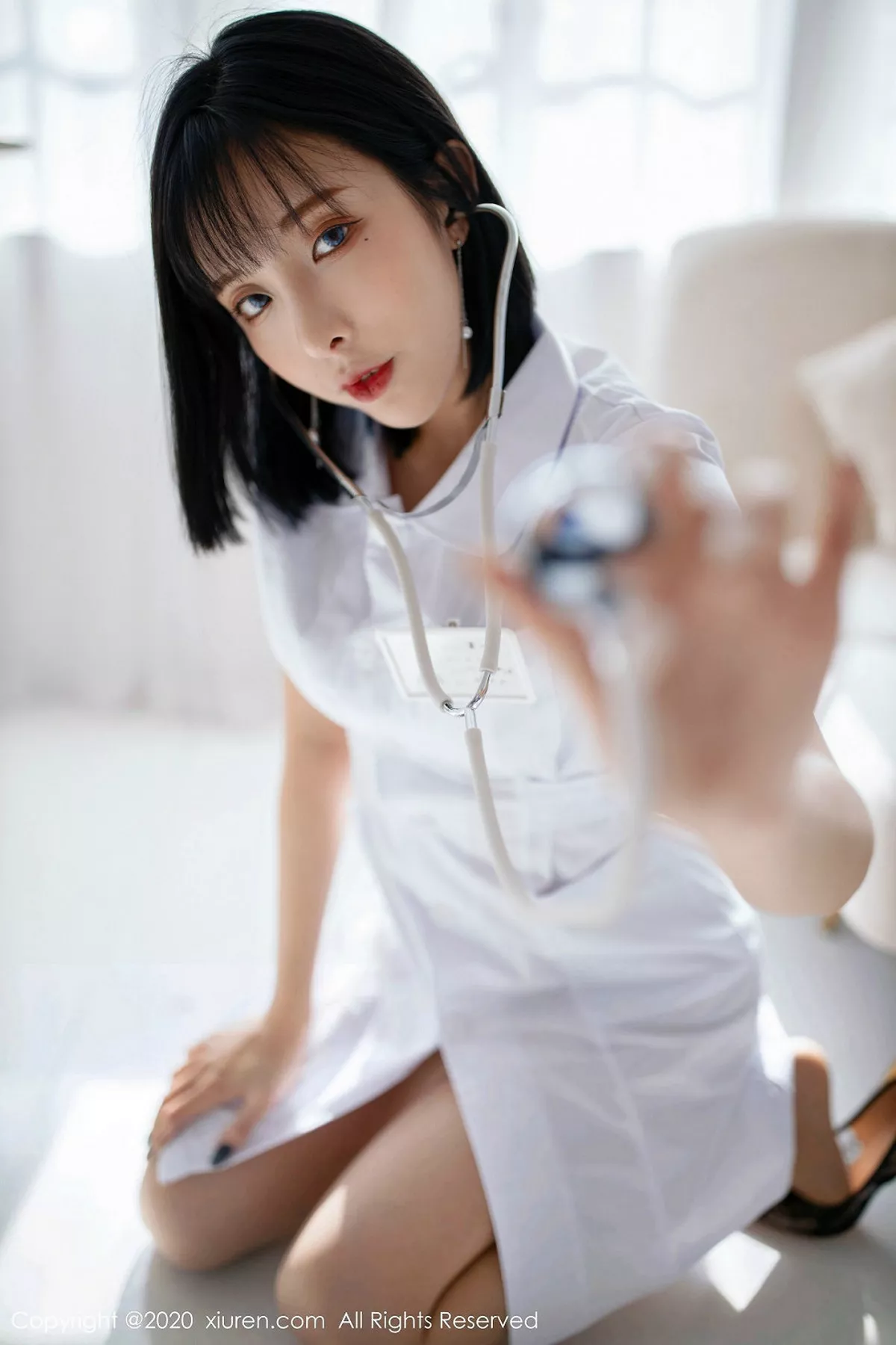 秀人集.com_[XiuRen秀人网]No.1947_嫩模陈小喵私房白衣小护士性感无内肉丝秀翘臀撩人诱惑写真60P