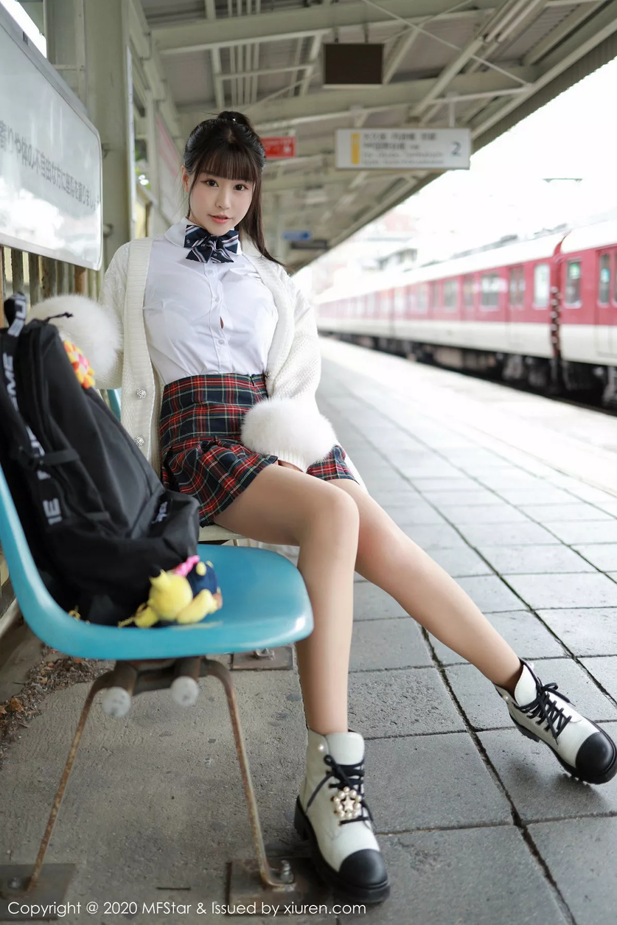 秀人集.com_[MFStar模范学院]Vol.259_嫩模朱可儿Flower日本旅拍尾随学生剧情主题魅惑写真73P