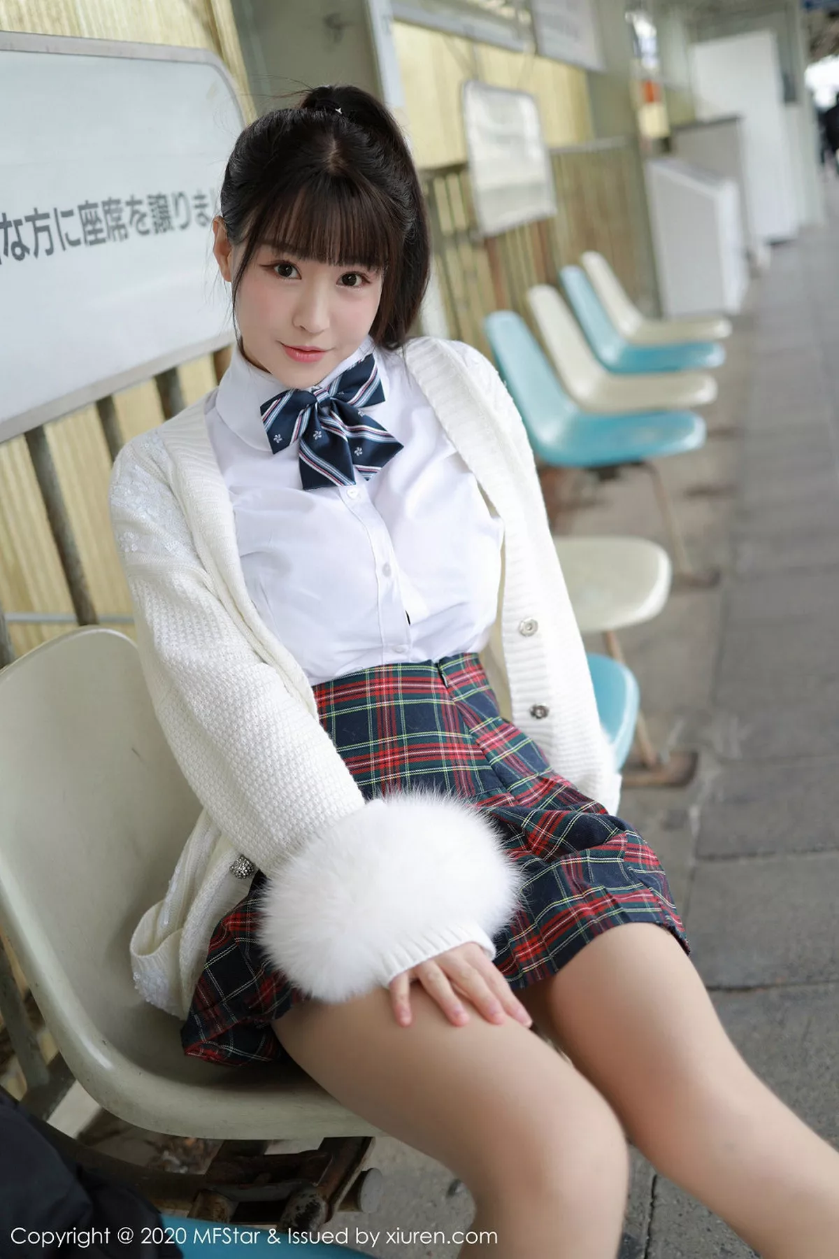 秀人集.com_[MFStar模范学院]Vol.259_嫩模朱可儿Flower日本旅拍尾随学生剧情主题魅惑写真73P