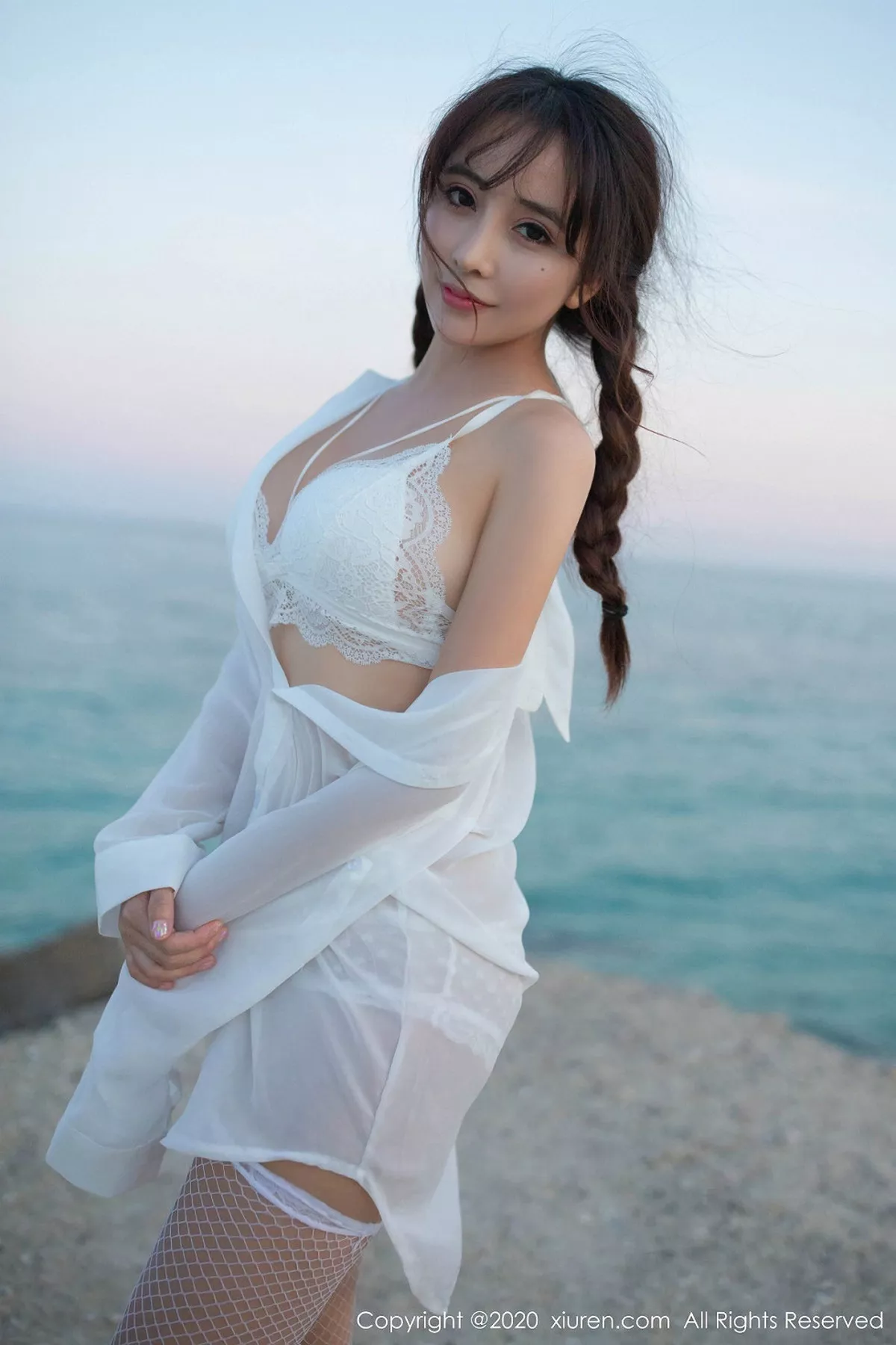 秀人集.com_[XiuRen秀人网]No.1951_嫩模陶喜乐_lele东欧旅拍海边沙滩缕空情趣内衣撩人诱惑写真63P