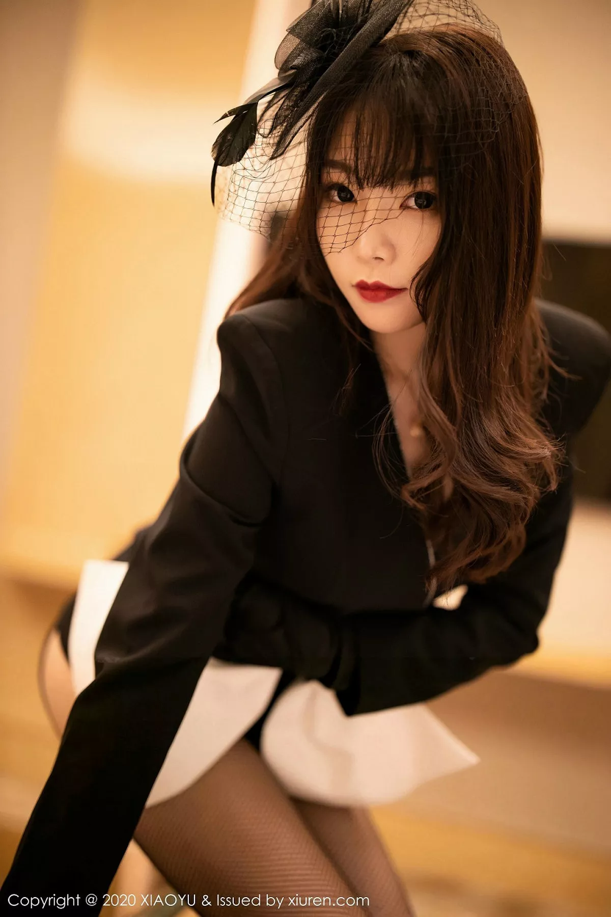 秀人集.com_[XiaoYu画语界]Vol.239_女神芝芝Booty澳门心愿旅拍私房开档魅惑网袜撩人诱惑写真72P