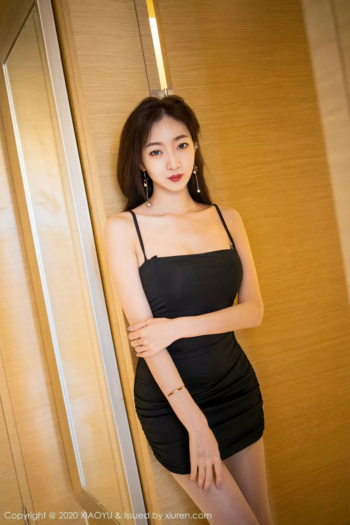 秀人集.com_[XiaoYu画语界]Vol.240_嫩模安琪Yee居家私房性感内衣配肉丝袜秀完美身材诱惑写真78P