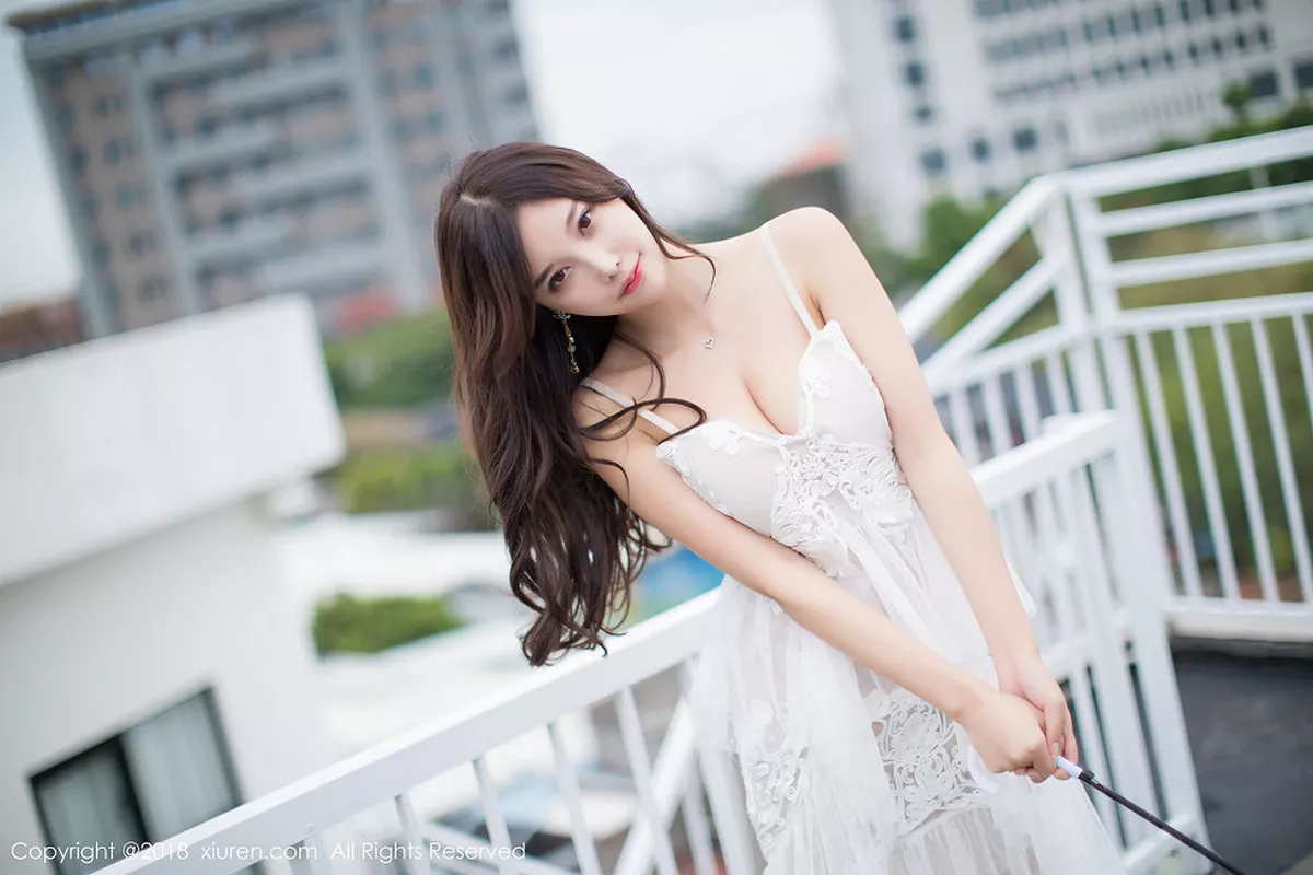 秀人集.com_[XiuRen秀人网]No.1296_女神杨晨晨sugar元旦特辑纯白吊带新娘连身裙甜美写真68P