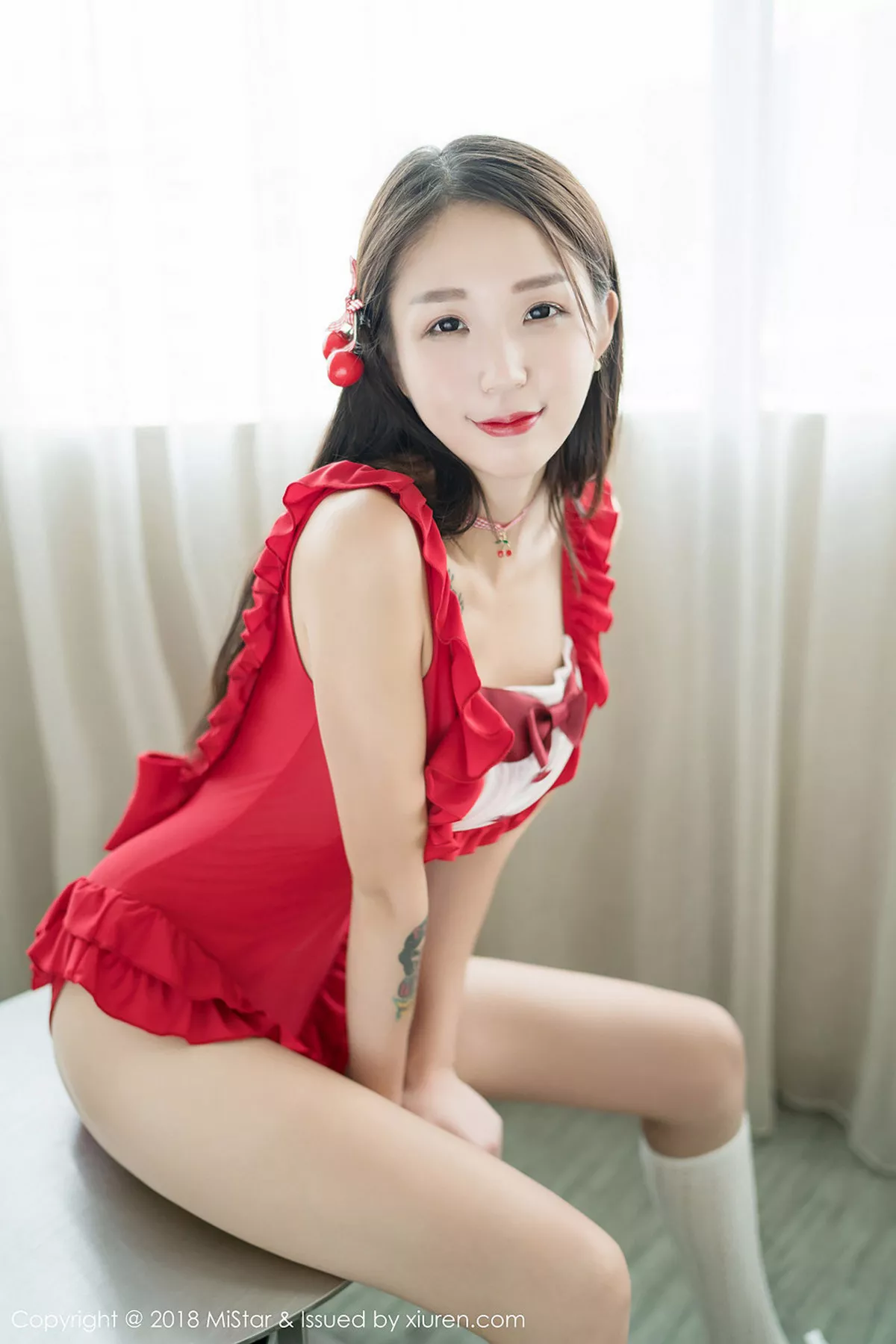 秀人集.com_[MiStar魅妍社]Vol.258_嫩模白沫私房红色连体睡衣+白色蕾丝内衣半脱诱惑写真48P