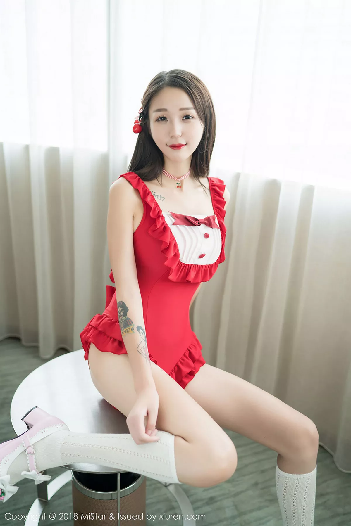 秀人集.com_[MiStar魅妍社]Vol.258_嫩模白沫私房红色连体睡衣+白色蕾丝内衣半脱诱惑写真48P