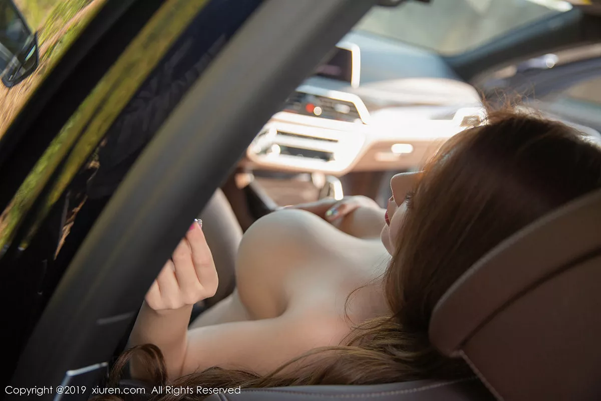 秀人集.com_[XiuRen秀人网]No.1309_女神Egg_尤妮丝香车里大尺度全裸露白嫩豪乳火辣诱惑写真46P