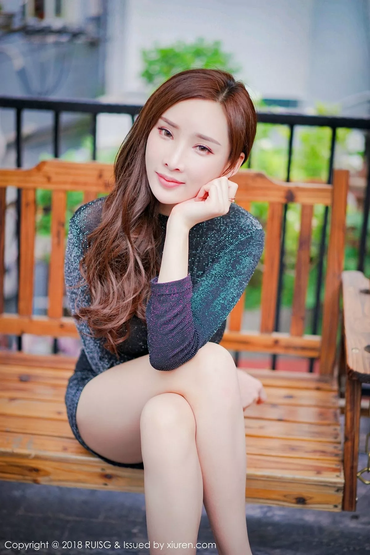 秀人集.com_[RUISG瑞丝馆]Vol.055_女神奶瓶土肥圆私房黑色缕空情趣内衣秀火辣身材撩人诱惑写真51P