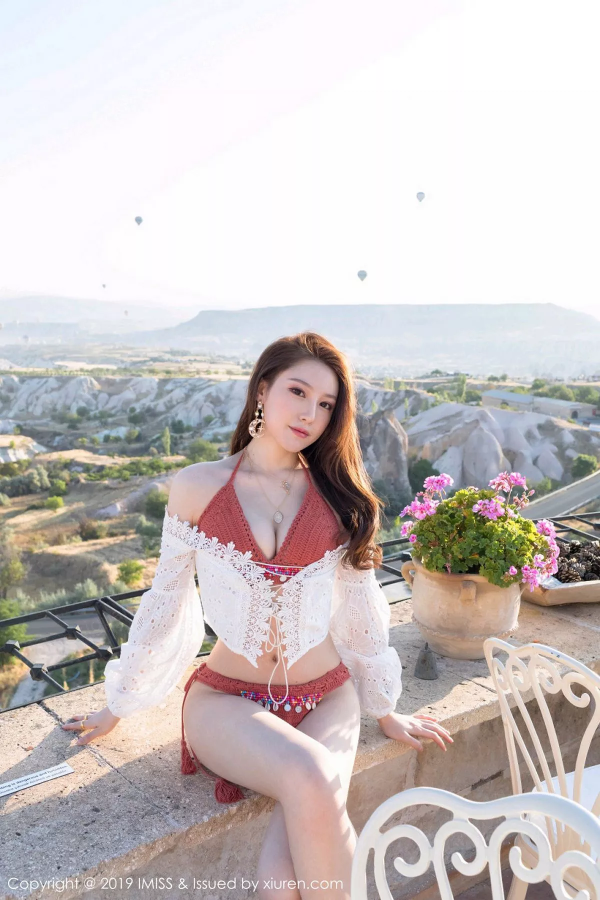 秀人集.com_[IMISS爱蜜社]Vol.321_女神Lynn刘奕宁土耳其旅拍户外性感比基尼秀完美身材写真40P