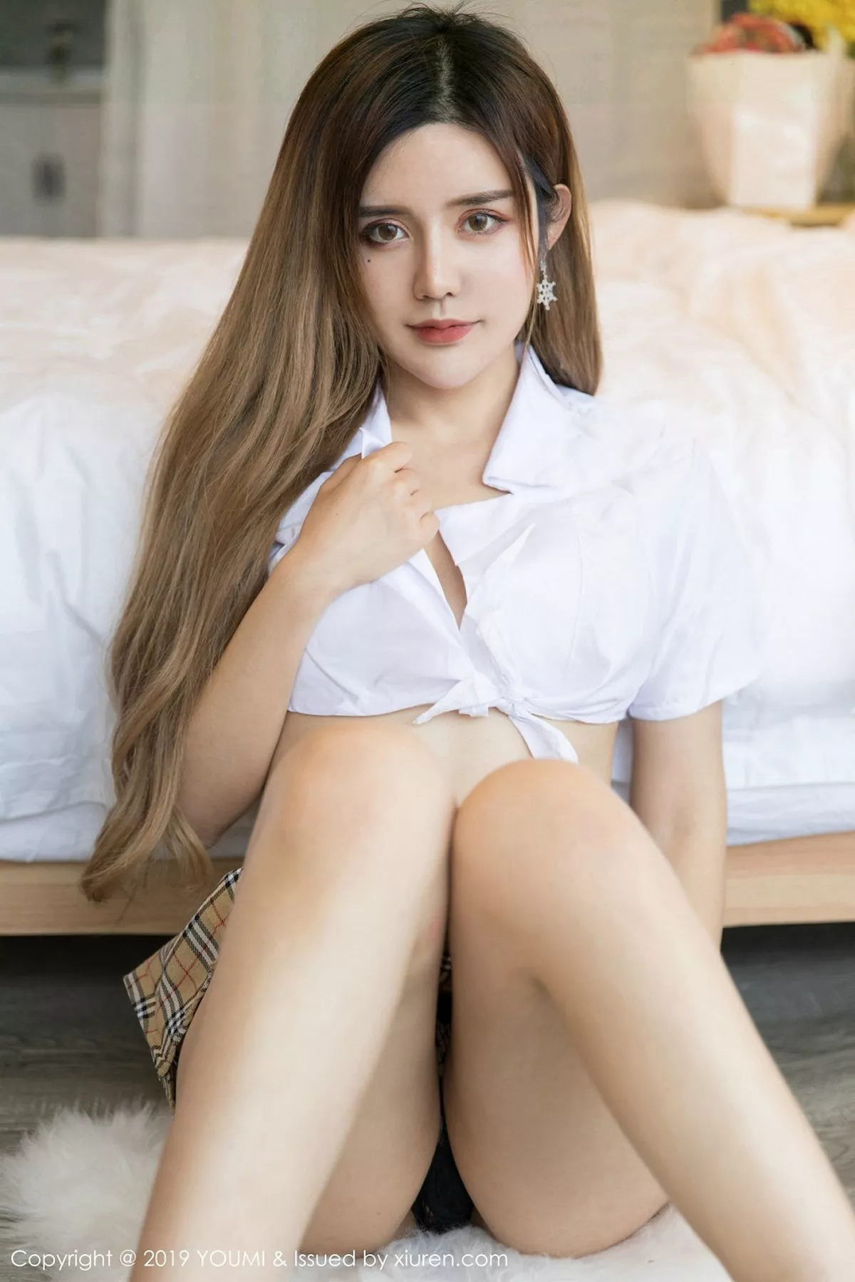 秀人集.com_[YouMi尤蜜荟]Vol.277_女神Cris_卓娅祺私房学生制服半脱露惹火身材豪乳诱惑写真47P