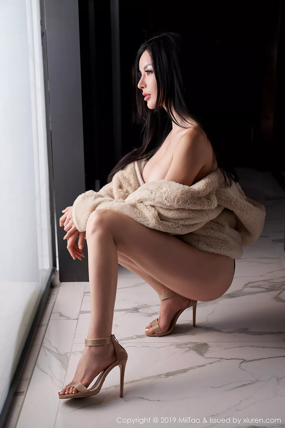 秀人集.com_[MiiTao蜜桃社]Vol.124_混血嫩模Suki私房内衣全脱露傲人豪乳两手遮点极致诱惑写真50P