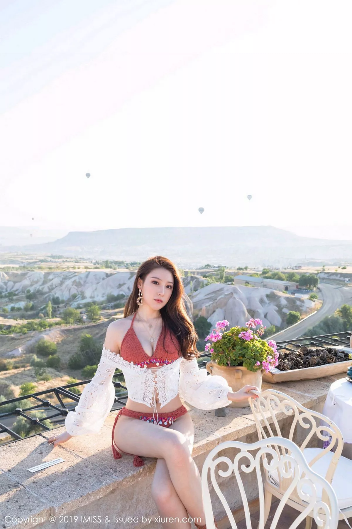 秀人集.com_[IMISS爱蜜社]Vol.321_女神Lynn刘奕宁土耳其旅拍户外性感比基尼秀完美身材写真40P