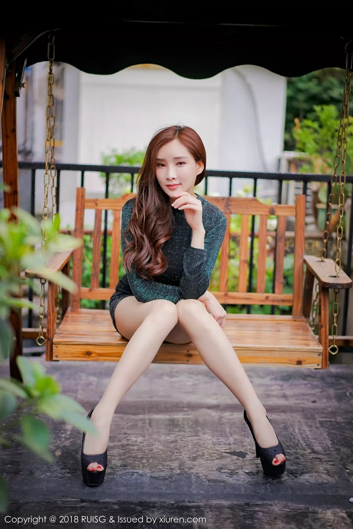 秀人集.com_[RUISG瑞丝馆]Vol.055_女神奶瓶土肥圆私房黑色缕空情趣内衣秀火辣身材撩人诱惑写真51P