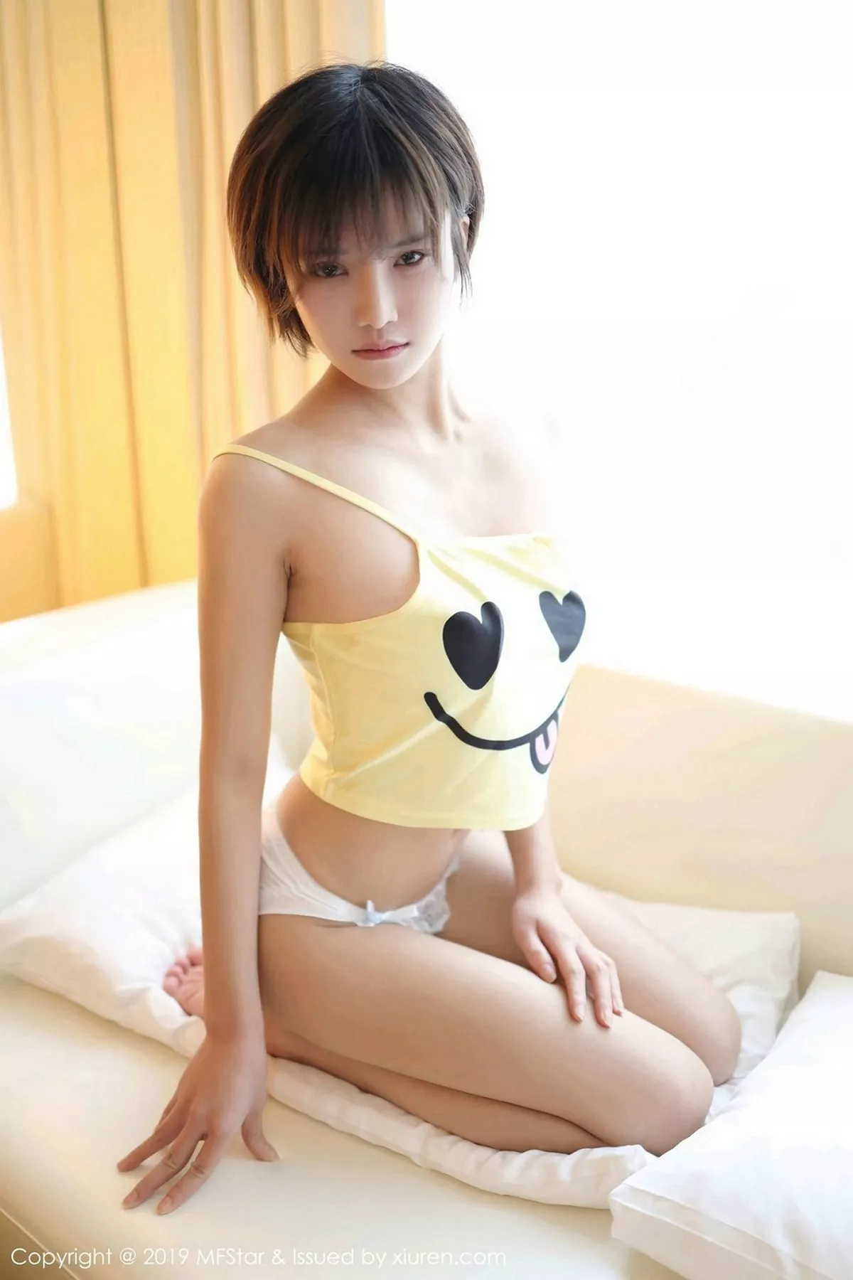 秀人集.com_[MFStar模范学院]Vol.178_嫩模小姿2002私房卡通吊带内衣半脱秀白嫩翘臀诱惑写真42P