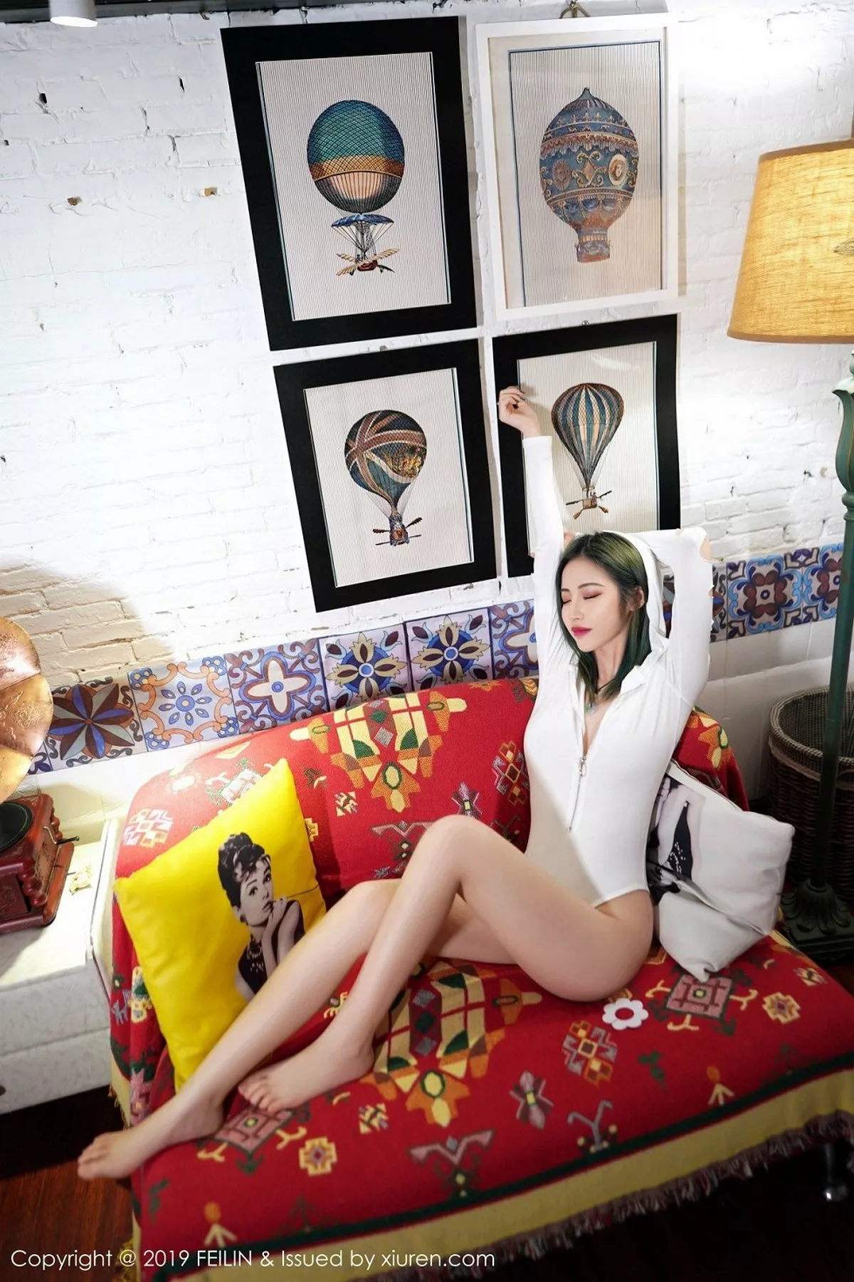 秀人集.com_[FeiLin嗲囡囡]Vol.188_嫩模小樱花私房白色抹胸内衣+白色高叉连体衣诱惑写真54P