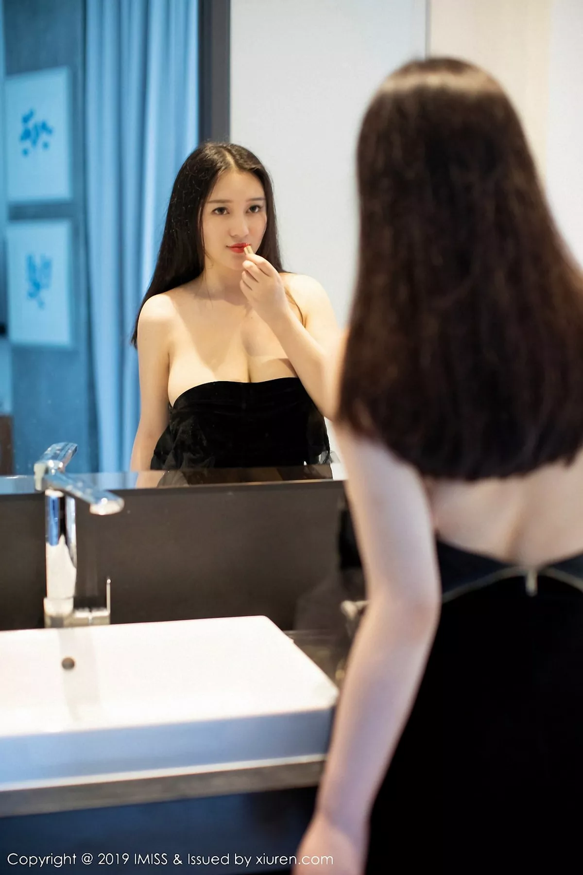 秀人集.com_[IMISS爱蜜社]Vol.335_女神恩一普吉岛旅拍泳池里真空白衬衣湿身秀豪乳诱惑写真35P